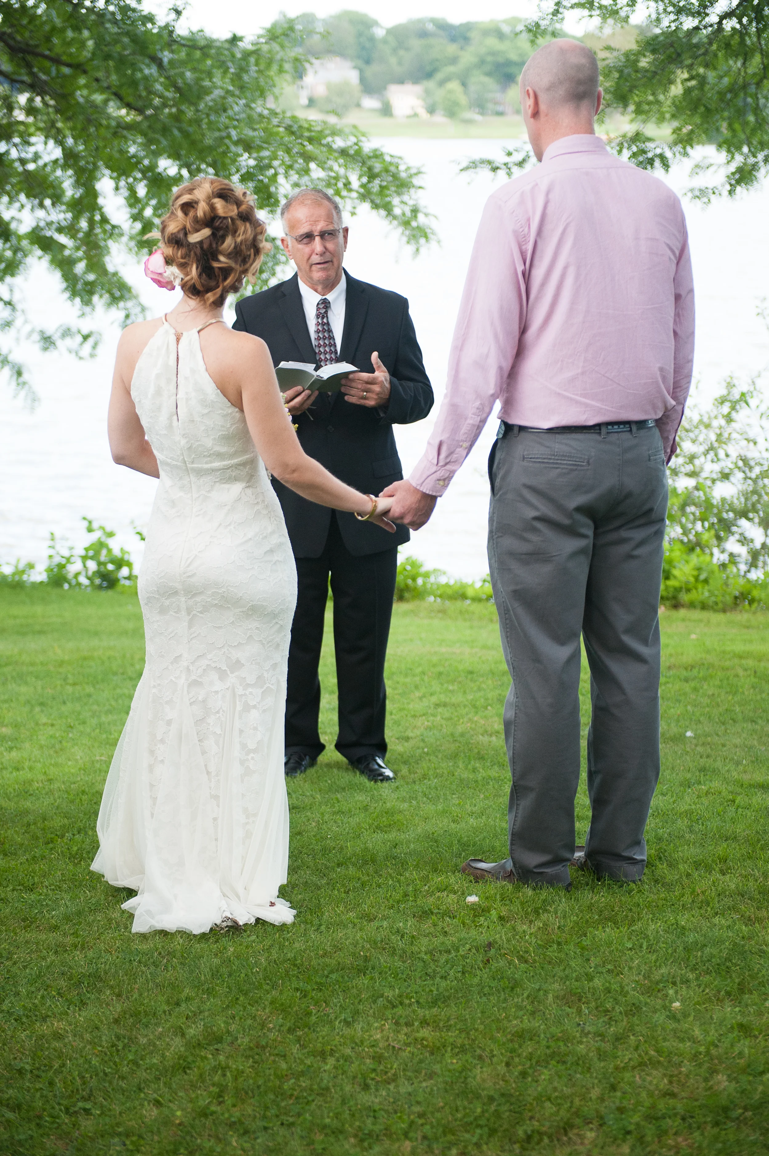 Intimate wedding ceremony Lake Quannapowitt Photographer MA