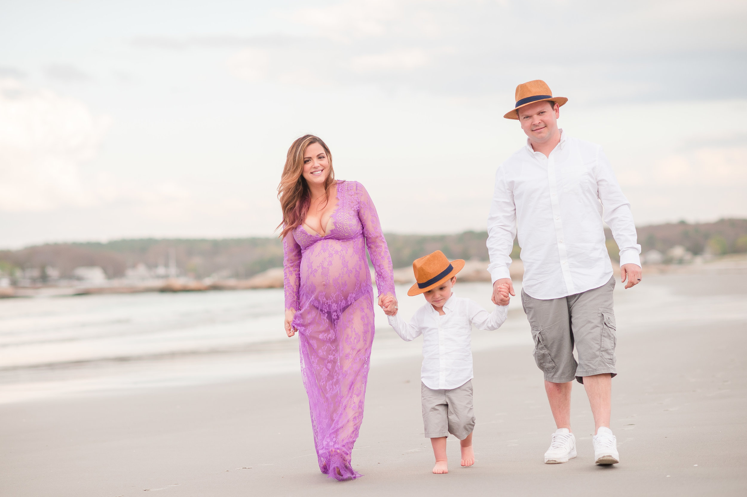 Jenna and Rob Wingaersheek beach maternity-50.jpg