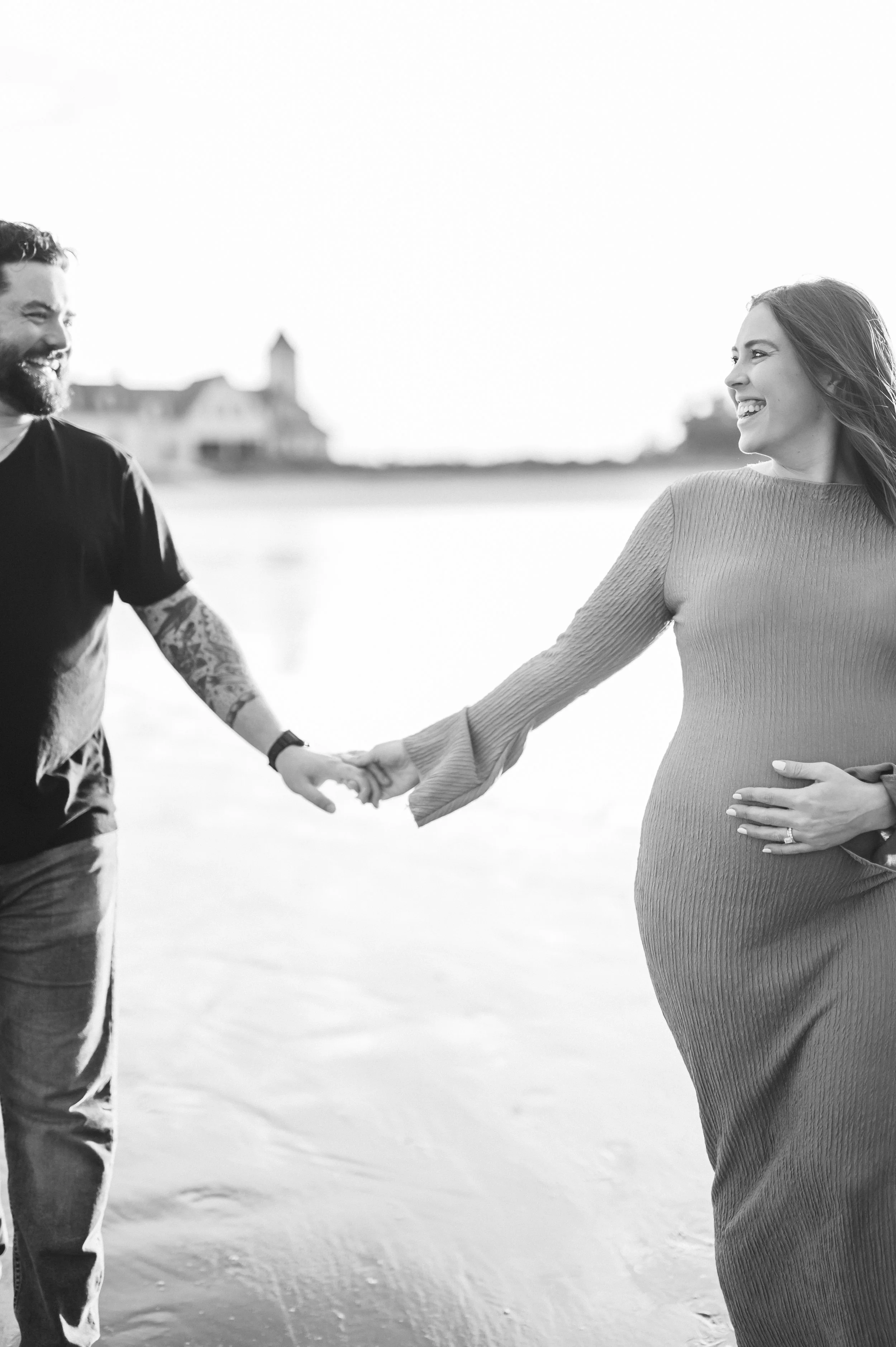 Danny and Rachel maternity 2025 BW-55.jpg