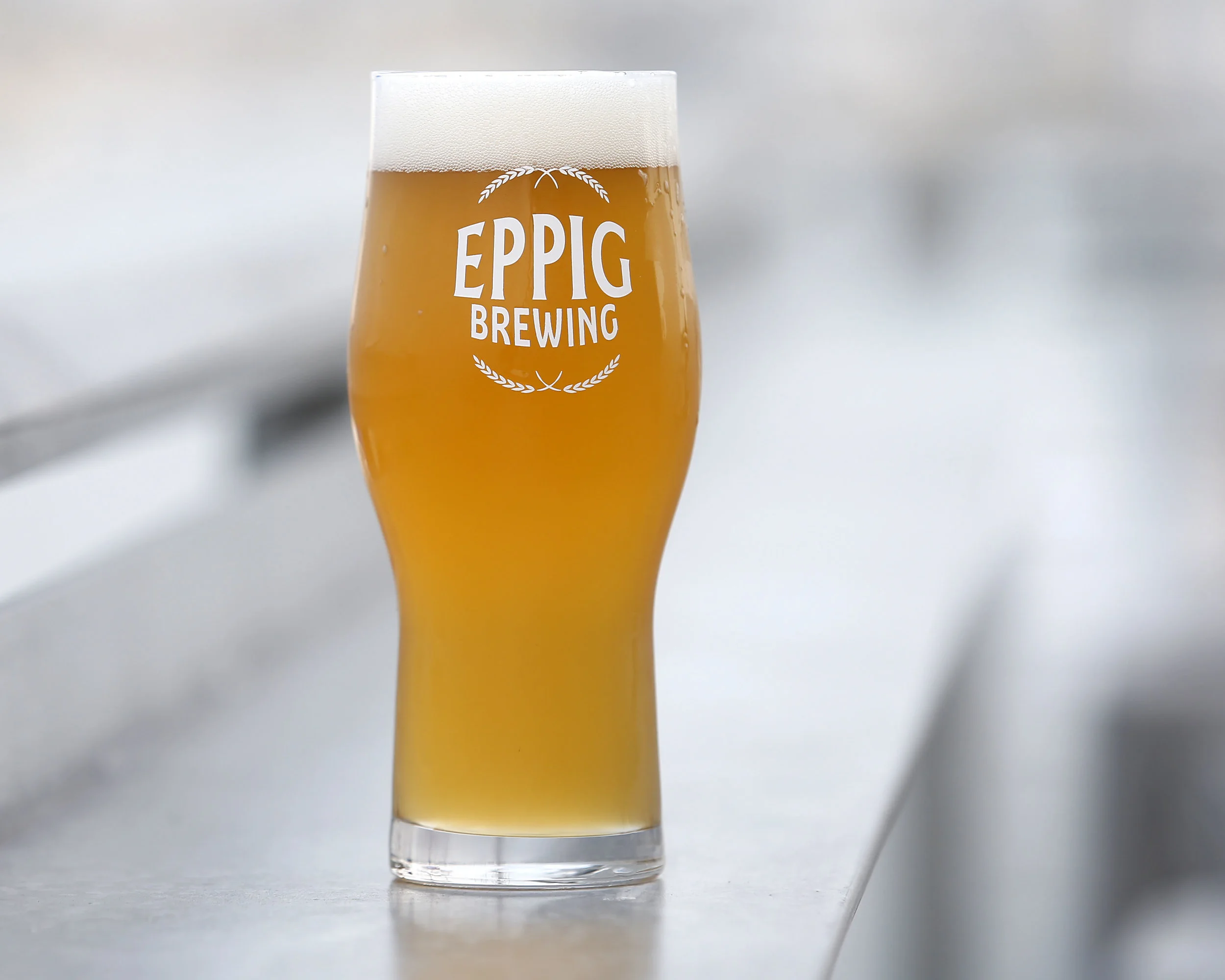 ZWICKELBIER UNFILTERED LAGER ABV 4.6% Notes of lemon zest, fresh cut grass, and honey dew interplay with aromas of sourdough and an underlying, noble earthiness. Gold Medal, 2018 LA Int’l Beer Competition Silver Medal, 2018 US Beer Open