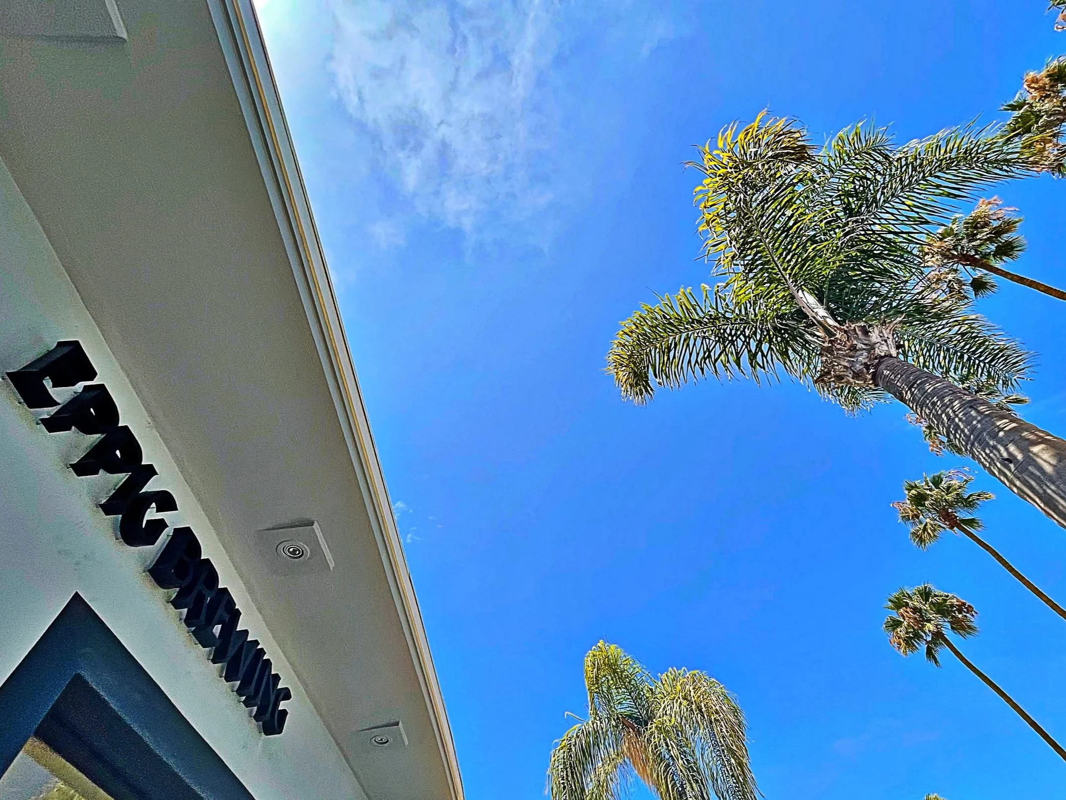 La Jolla Cove Tasting Room Exterior