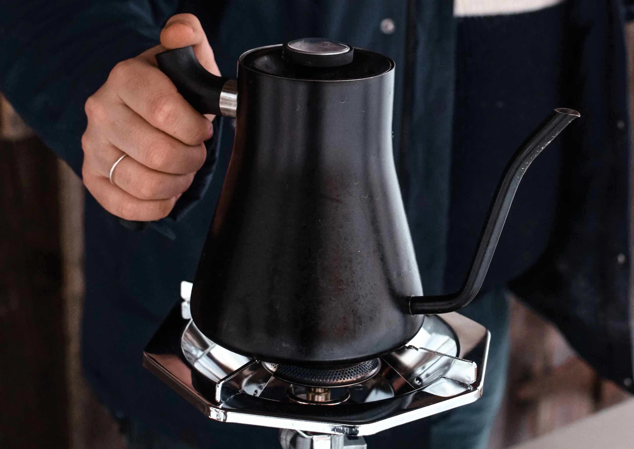 Wendling_Boyd_Field_Jacket_Huckberry_Coffee_outside_Hike-15.jpg