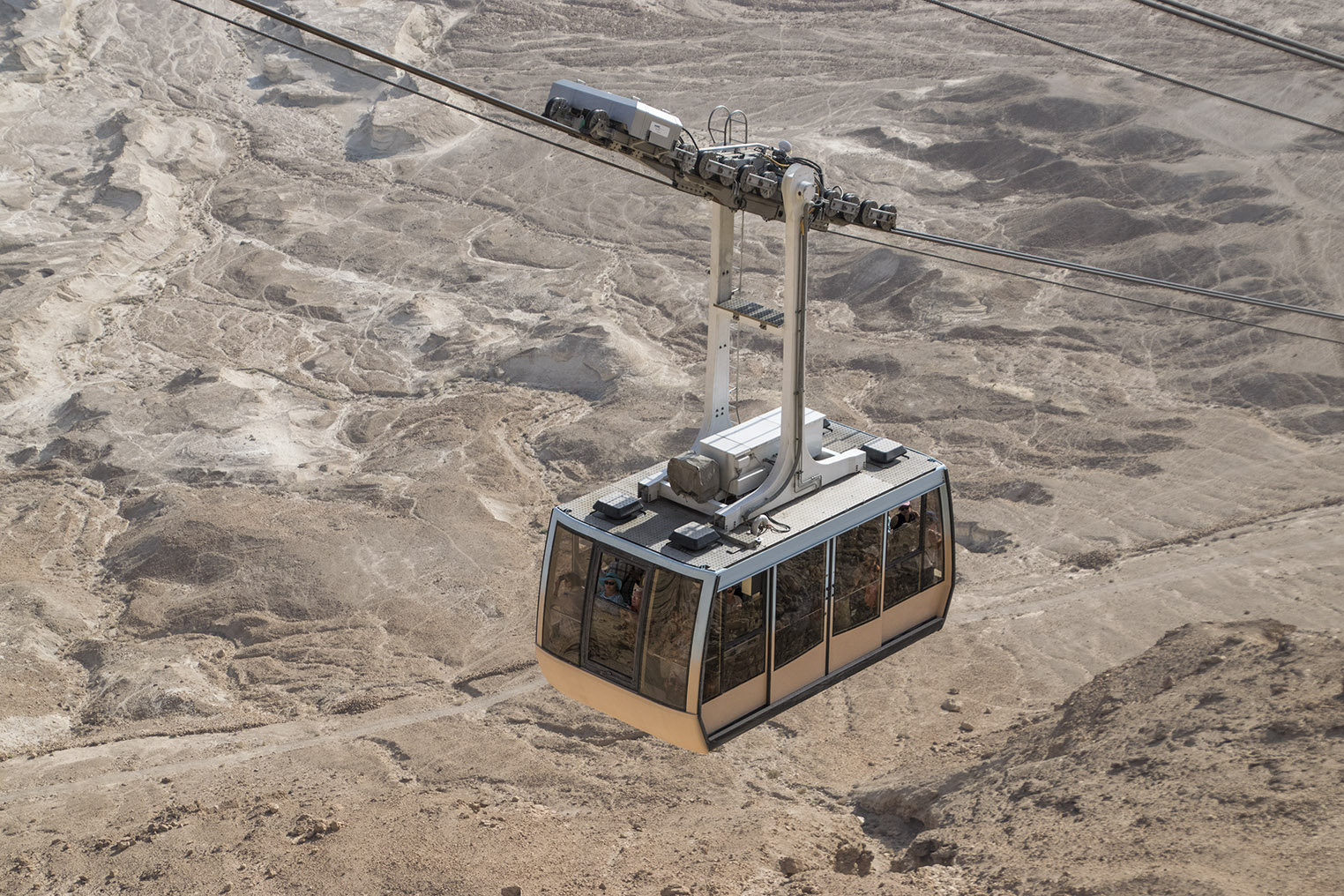 Masada cable car 4.jpg