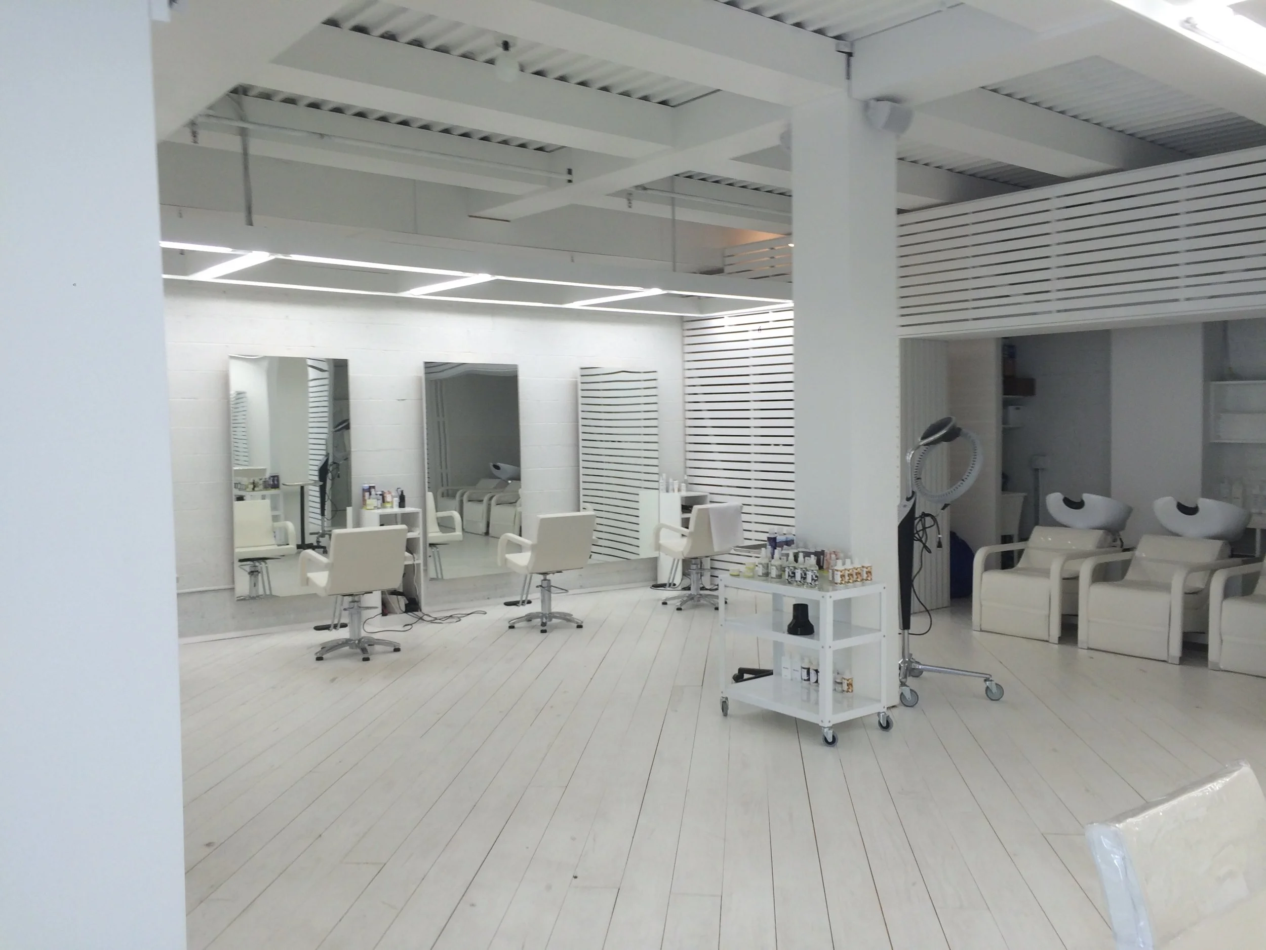 White Room 09.JPG