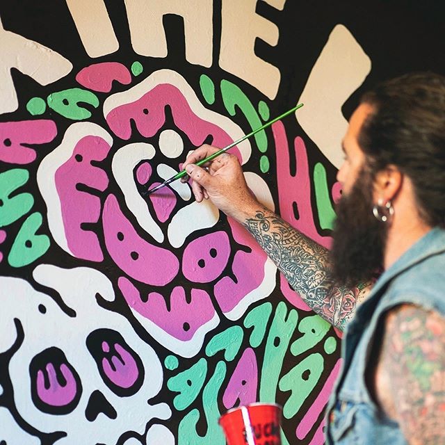 Later this week @jameson_au launches the new shirt collaboration with @thelansdowne ... matching up with the rad new mural I painted there earlier this month. One of the best spots in Sydney for a band, a beer and a whisk.
-
www.sindysinn.com.au
#sin