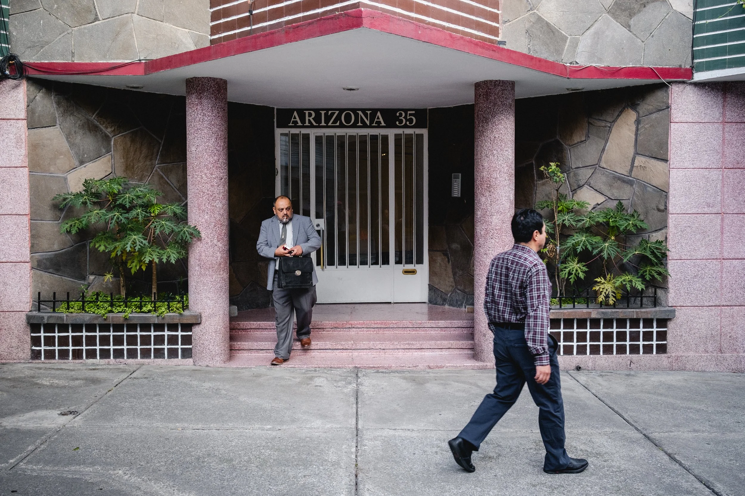 Matando Moscas350.jpg