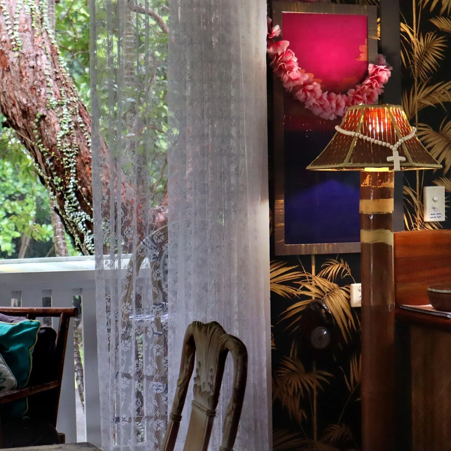 Whether it's through art, writing, or simply taking a moment to breathe, taking a break can be the key to unlocking creativity and inspiration. So if you're feeling stuck or overwhelmed, take a cue from the tropics and find a moment to pause, reflect