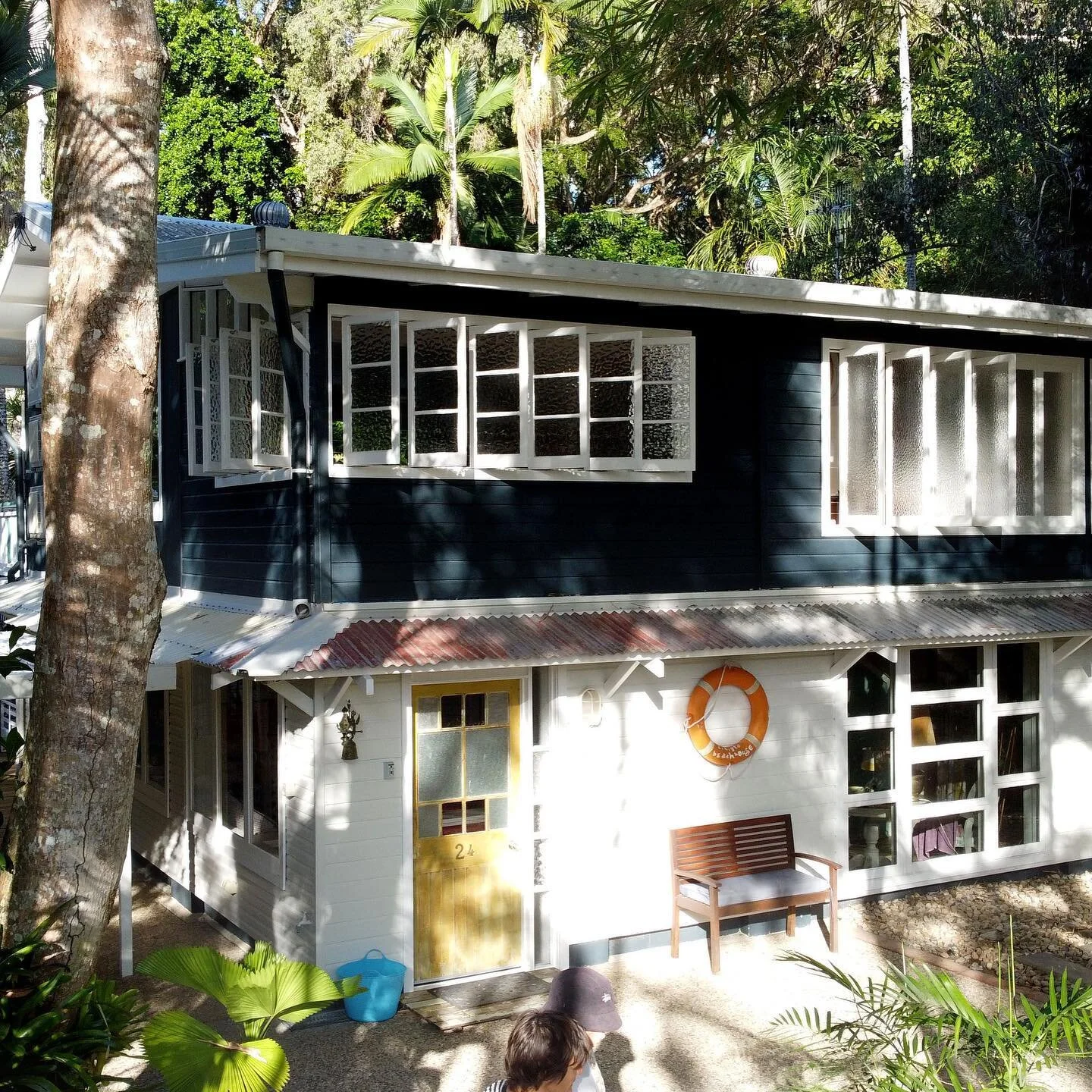 Uplift your spirits at the Artists&rsquo; Beach House. We have the 3rd June to the 8th June available.  Then after the 28th sept #portdouglas #PortDouglas #TropicalEscape #ParadiseFound #BeachLife #NatureLovers #ExploreFarNorth #GreatBarrierReef #Sun