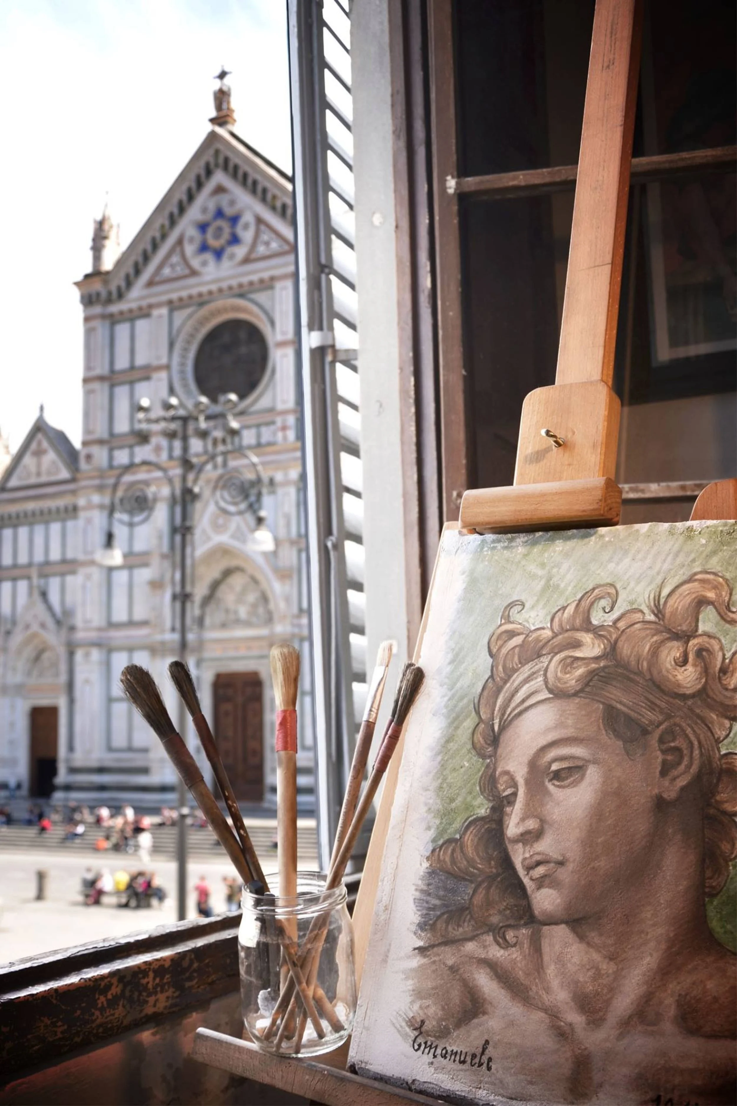Emanuele Capozza's art studio is right next to the Basilica of Santa Croce. 