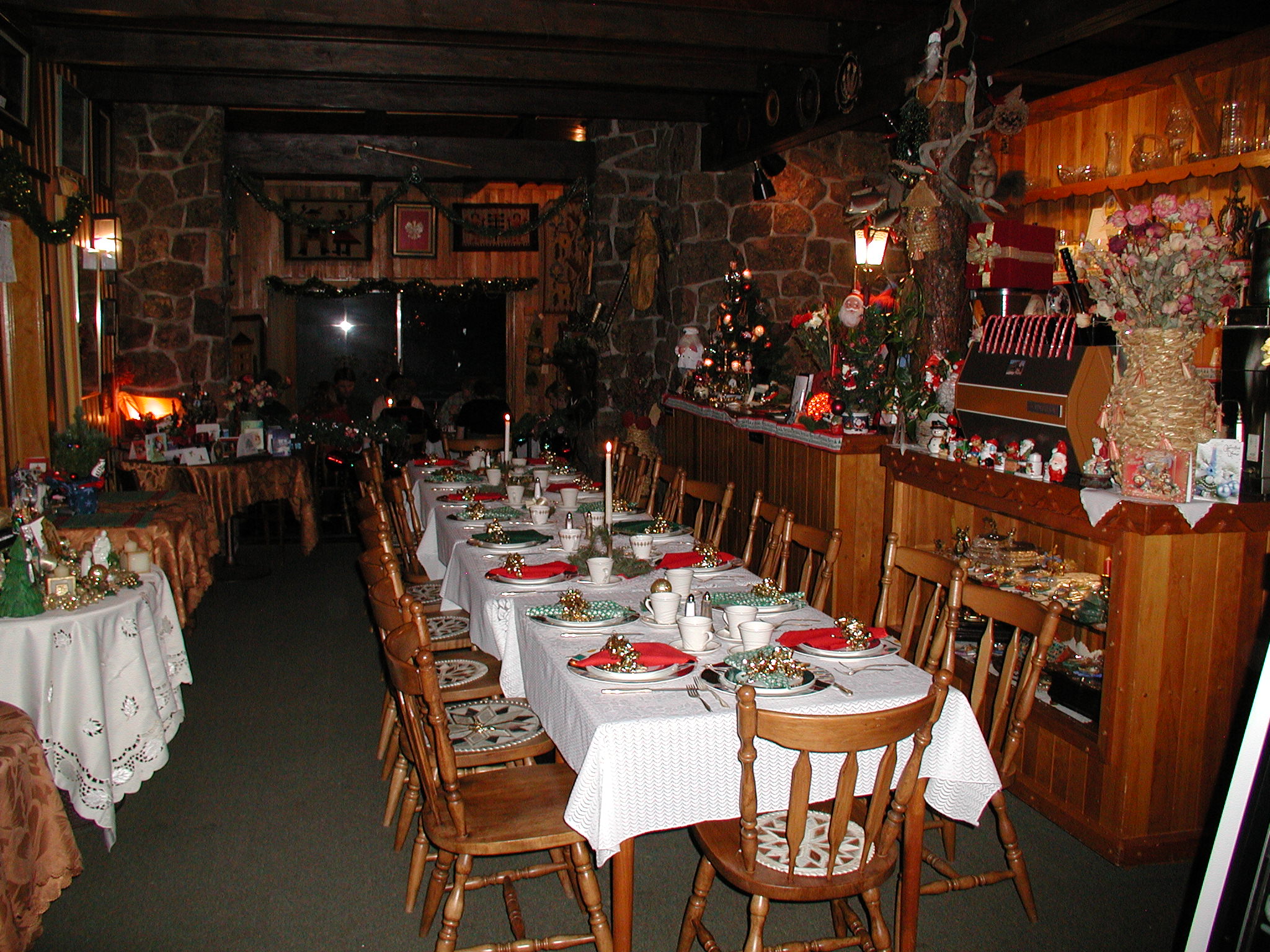 Christmas table.JPG