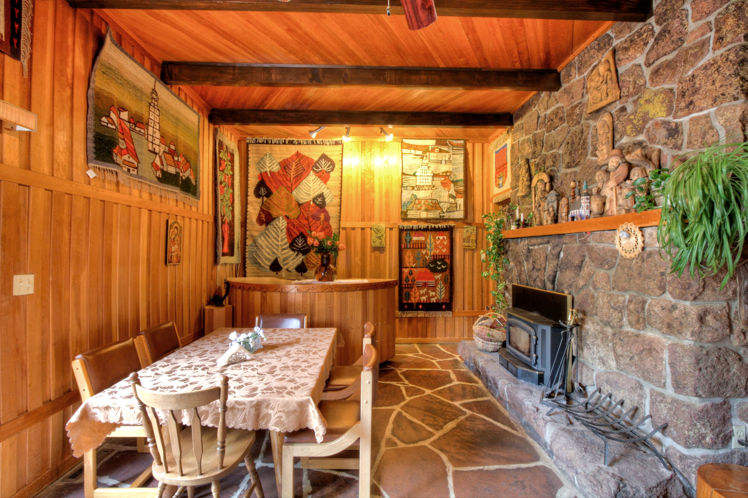 Dining Room - Fireplace.jpg