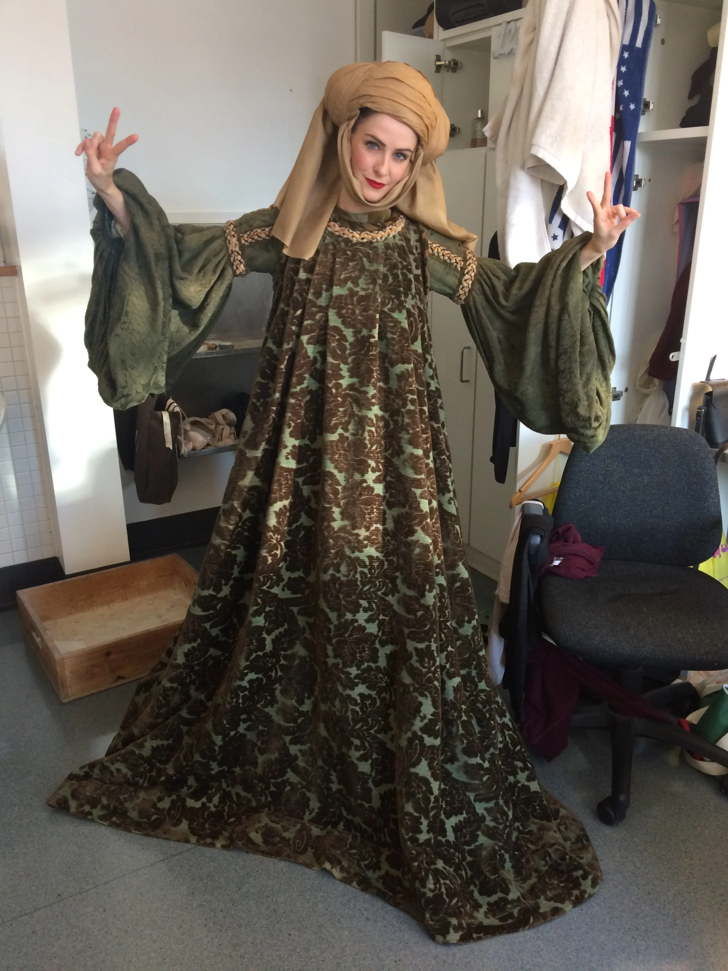 LADY MONTAGUE - 'ROMEO AND JULIET'