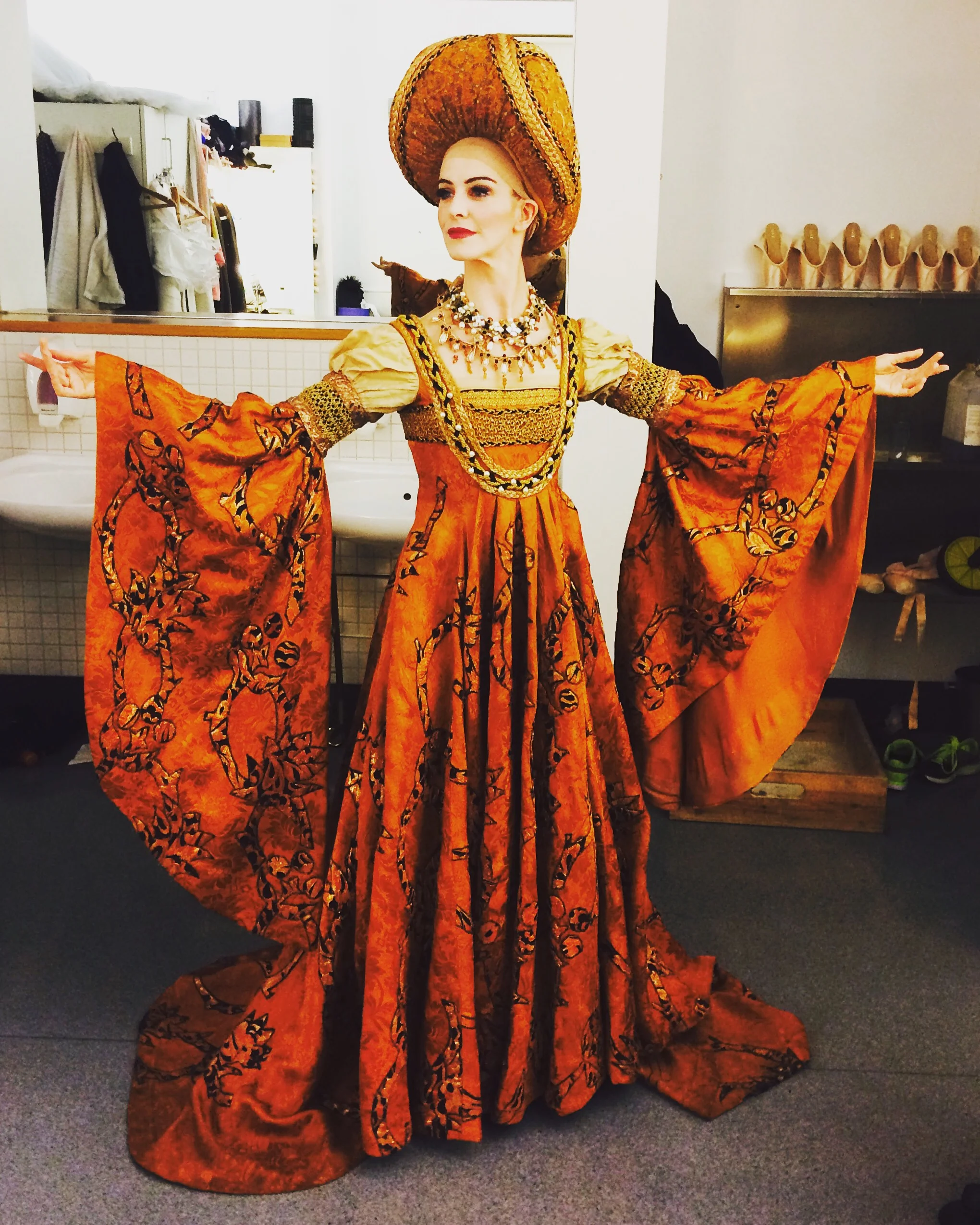 THE LADY - 'ROMEO AND JULIET