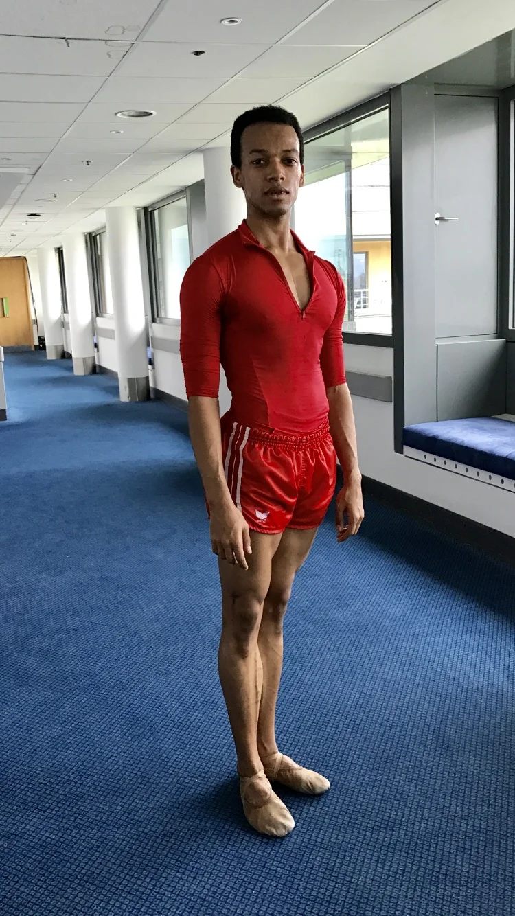 Solomon in bright reds