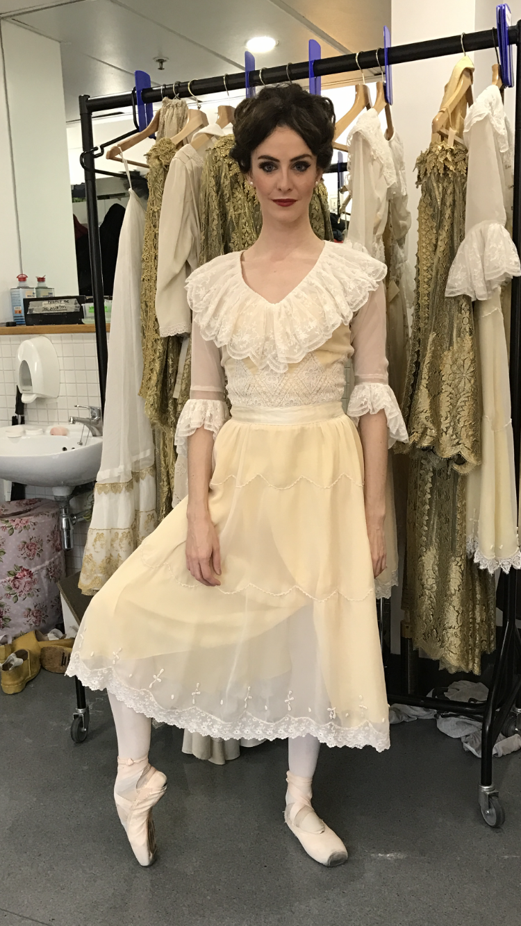 Olga - Anastasia ( Olivia Cowley )