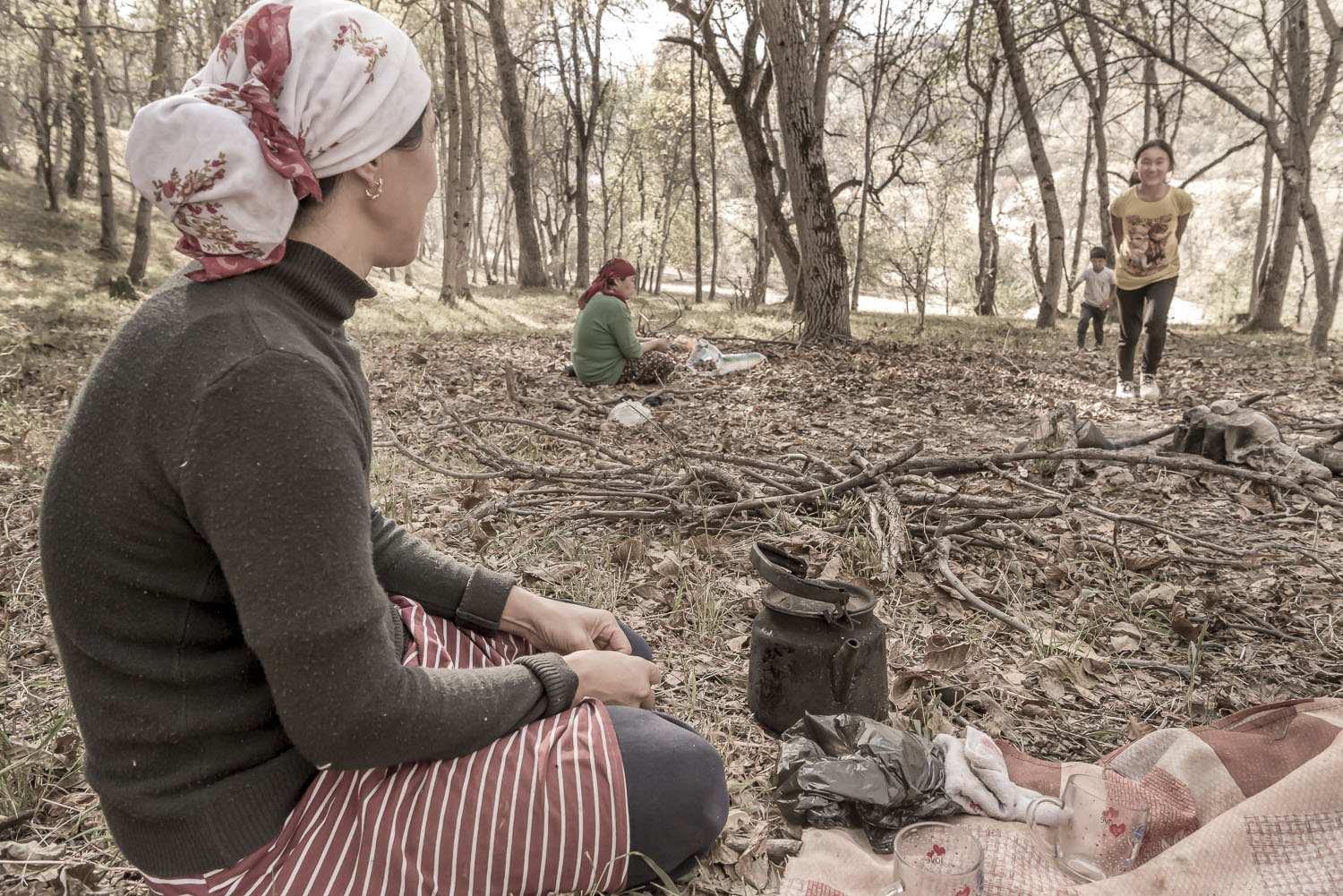 walnut-pickers-arslanbob-camping-mother-jo-kearney-photography-video-photographer-cheltenham.jpg