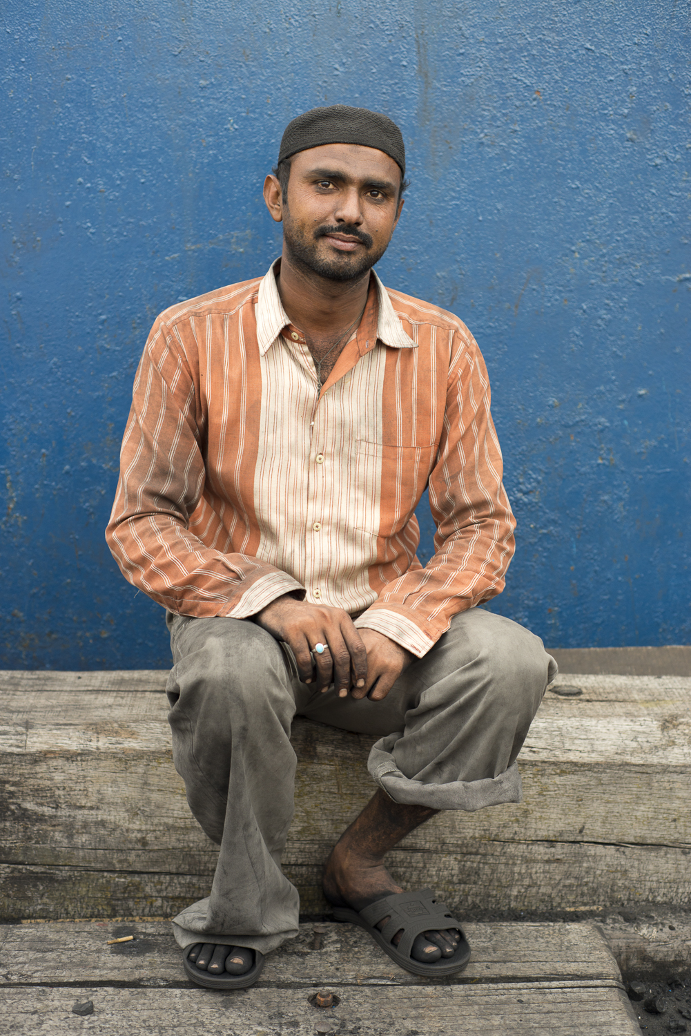 portraits-charcoal-workers-uae-jo-kearney-photography-video-travel-photography-coal-migrants-migrant-workers-bangladeshi.jpg