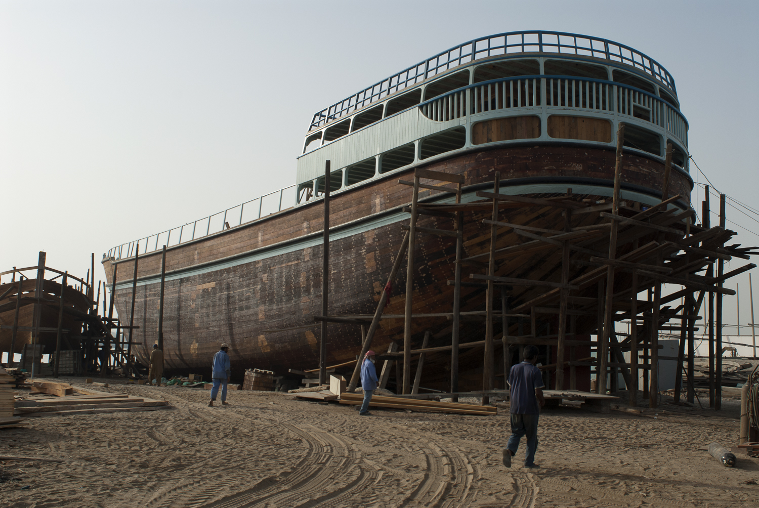 jo-kearney-dhow-building-dubai-migrant-worker-travel-photography.jpg.jpg