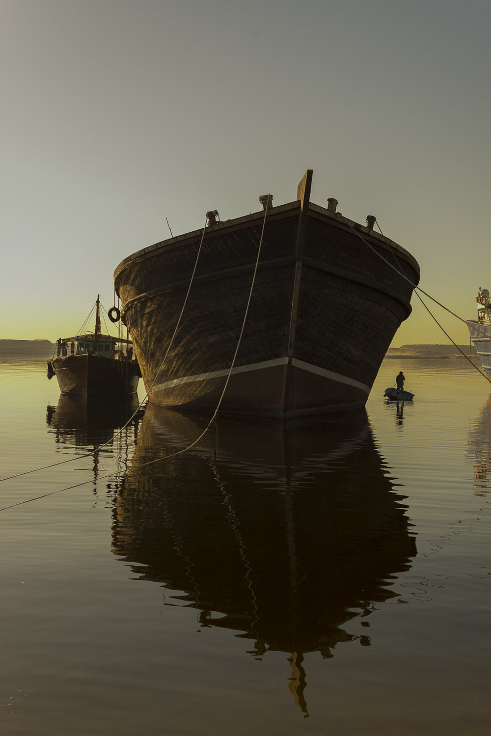 jo-kearney-dhows-building-dubai-migrant-worker-travel-photography-video.jpg