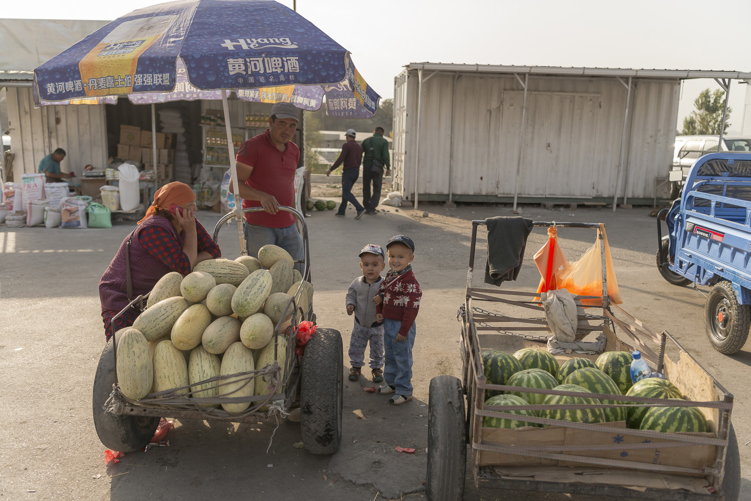 roadside-stalls-market-kyrgyzstan-travel-photography-watermelons-water-melons-osh.jpg