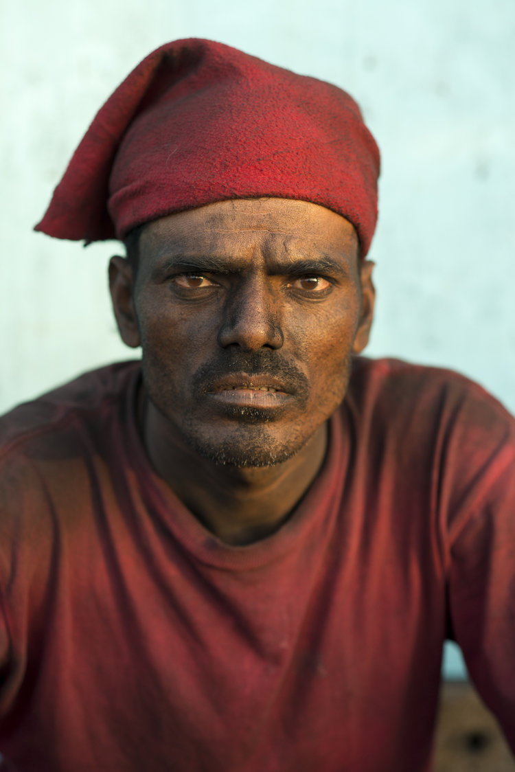 portraits-charcoal-workers-uae-jo-kearney-photography-video-travel-photography-migrant-workers-sharjah.jpg