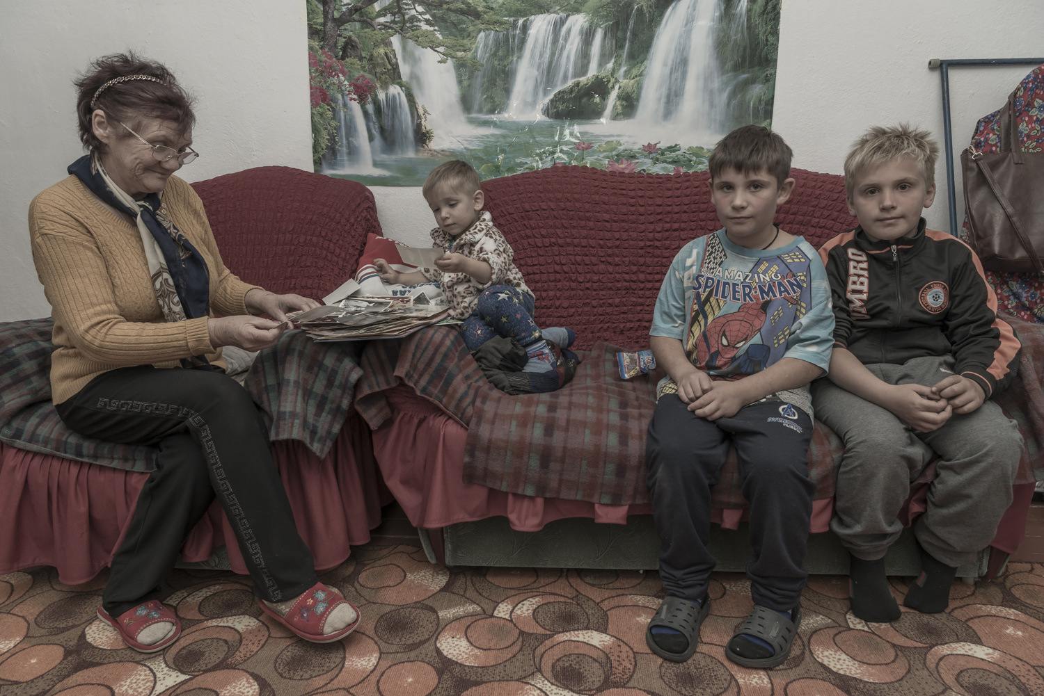 Soviet-Kyrgyzstan-home-elderly-jo-kearney-photography-video-grandparents-grandchildren-caring.jpg