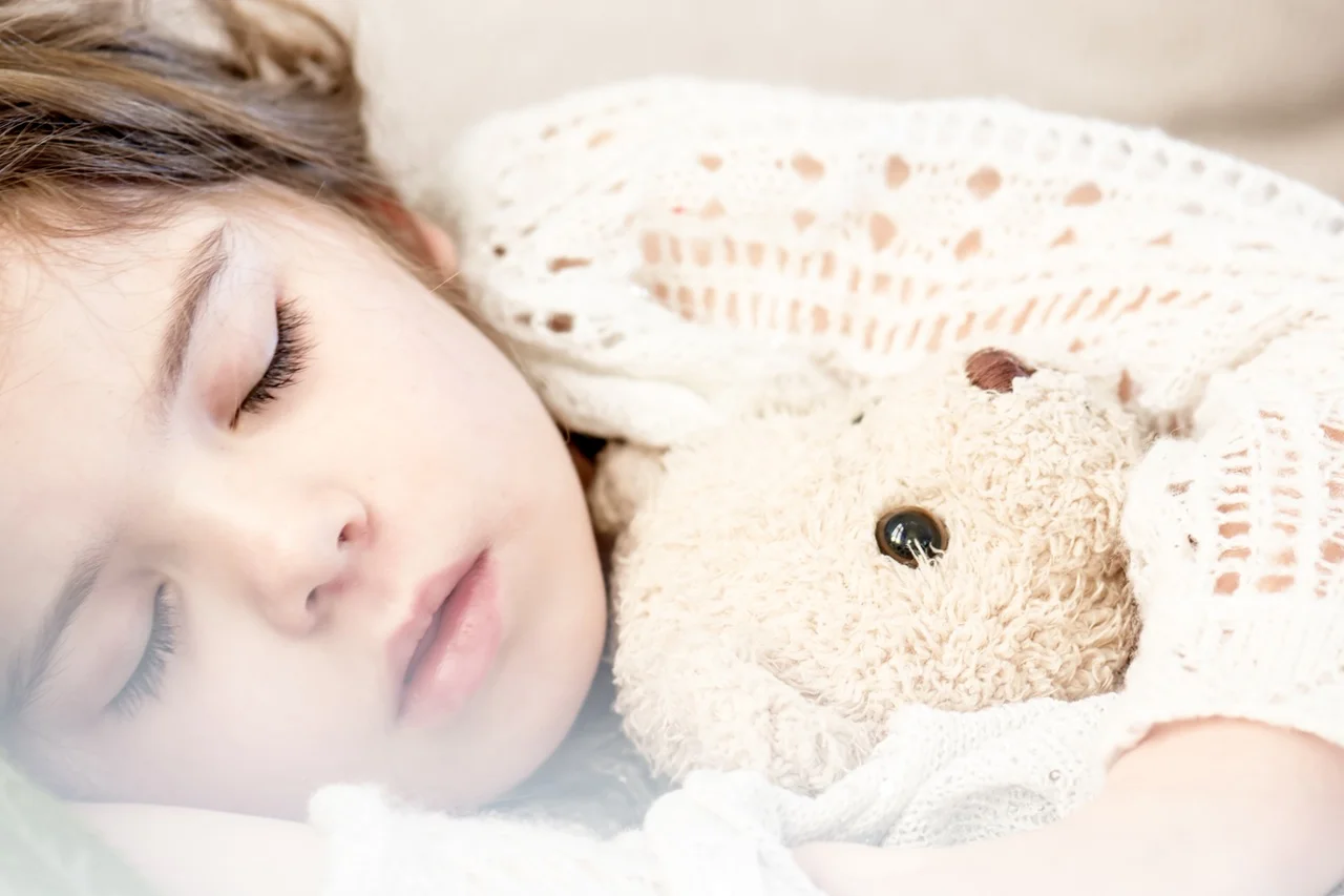 Most school age children need 9-11 hours of sleep according to the National Sleep Foundation.