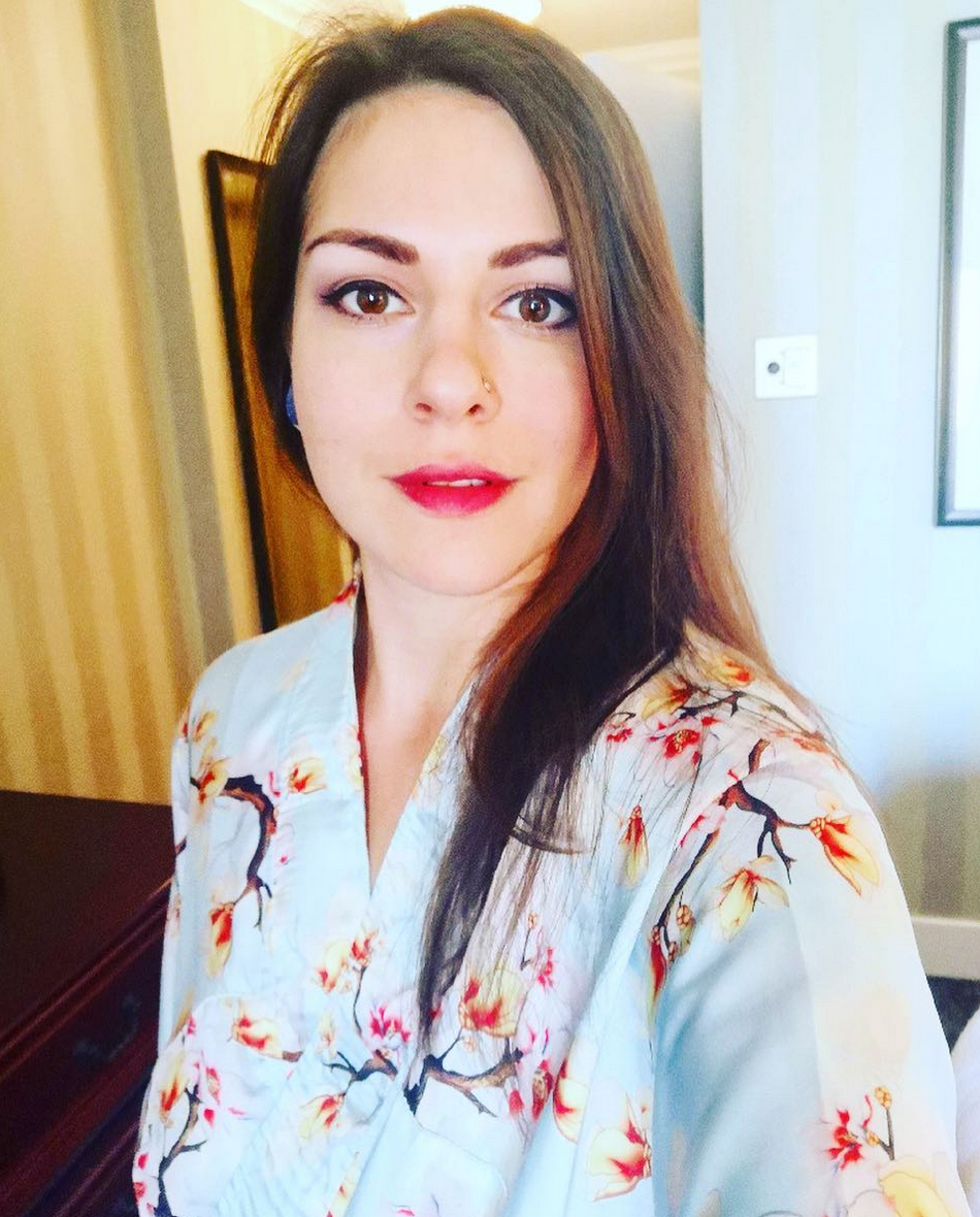 Delilah in silk robe