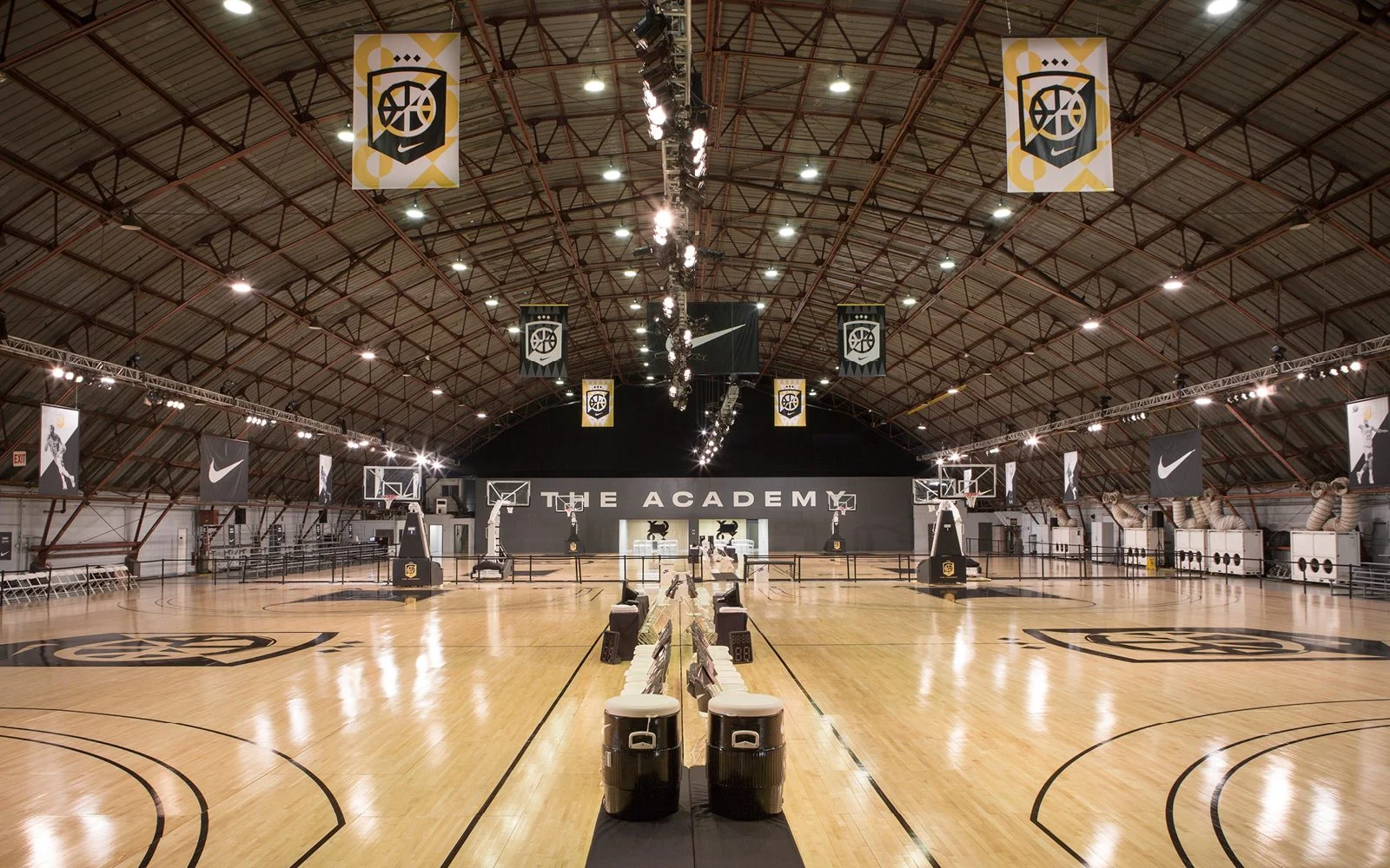 Nike_TheAcademy_National_Forest7-1600x0-c-default.jpg