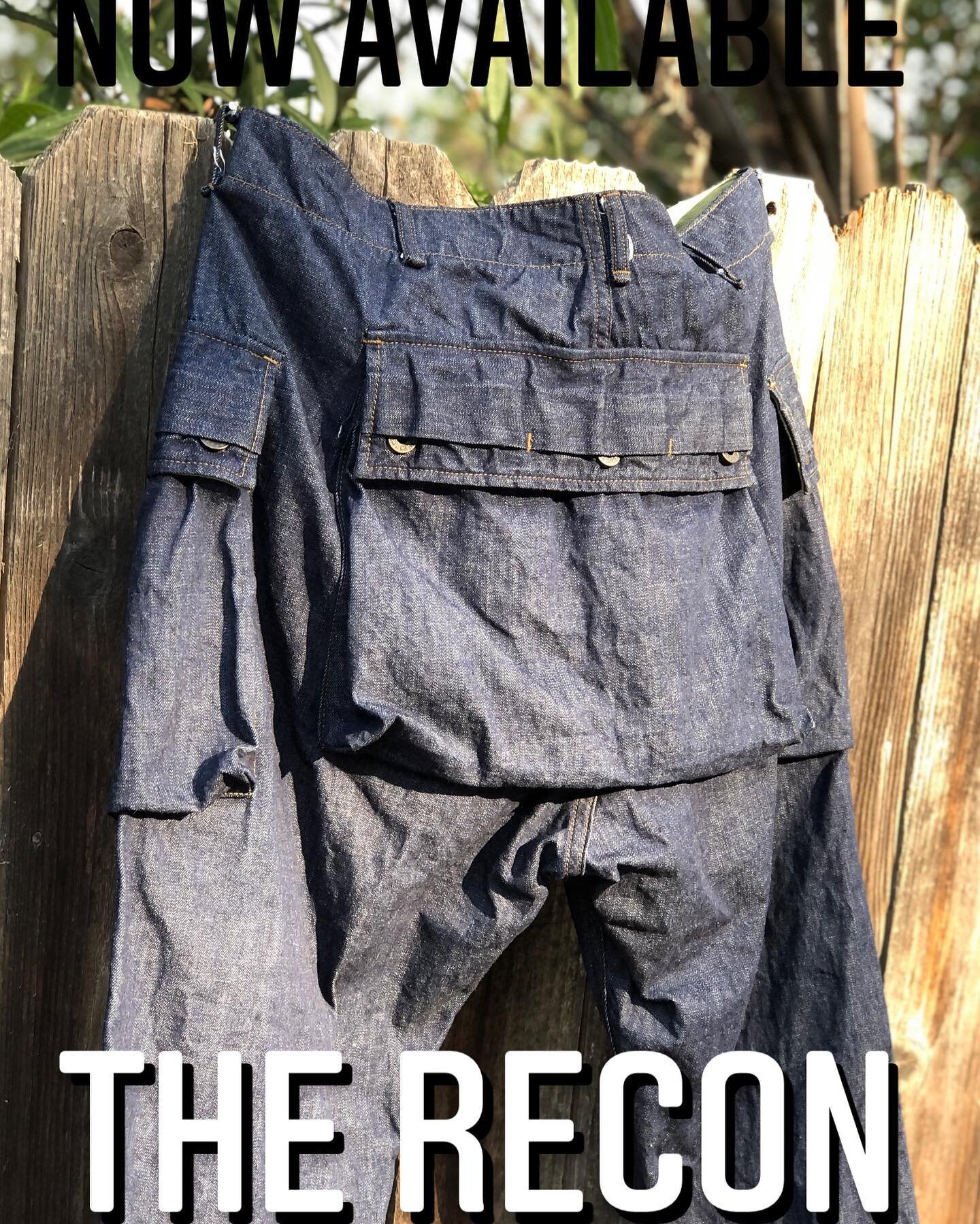 The Recon is now available at our online shop in size 30, 32 and 34. This is our White Oak 2X1 denim Taper Leg Cargo with updated proprietary styling details. Read all about it in our item description @runaboutgoods All the best!
#cargopants #militar