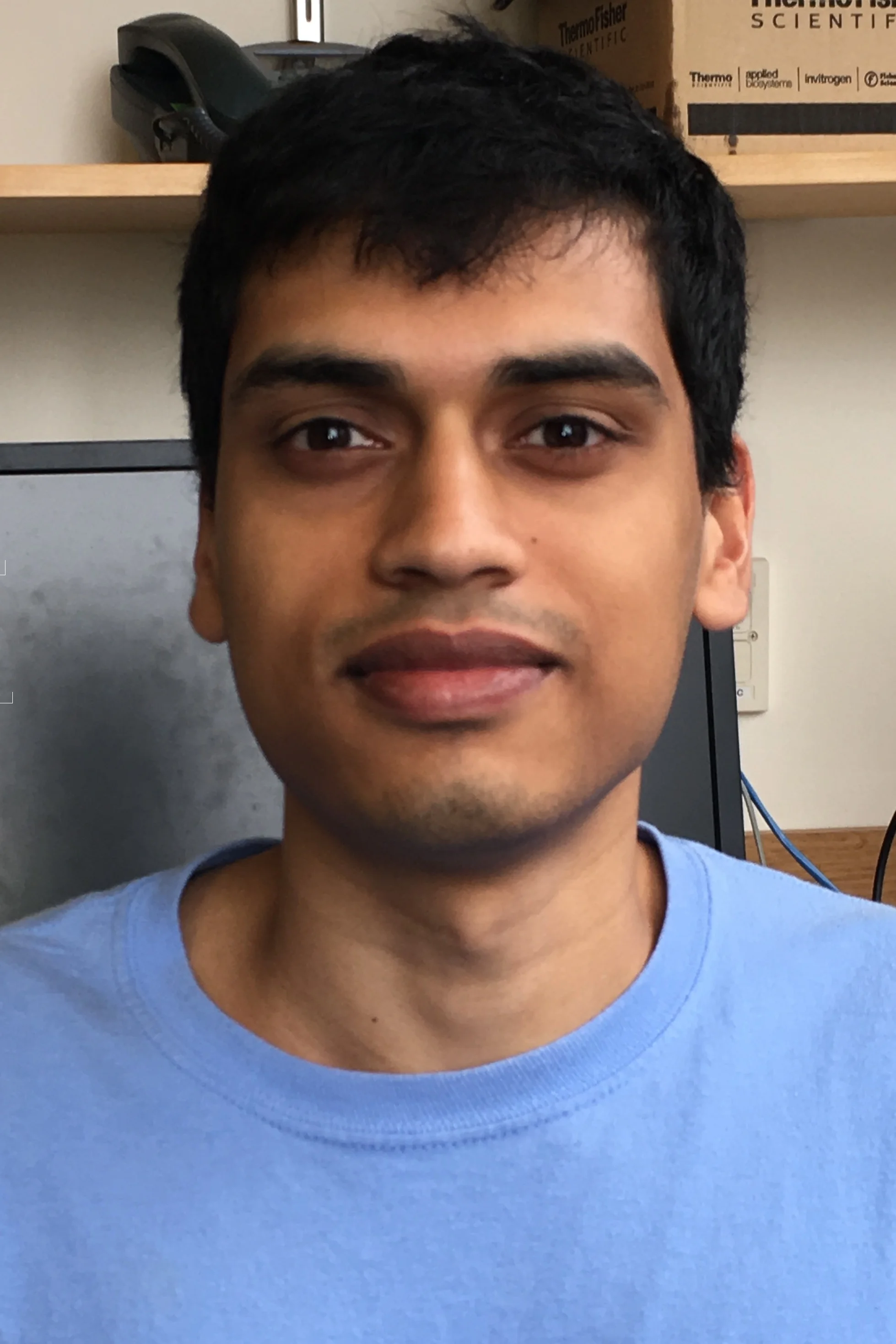 Akshay_Headshot.jpg