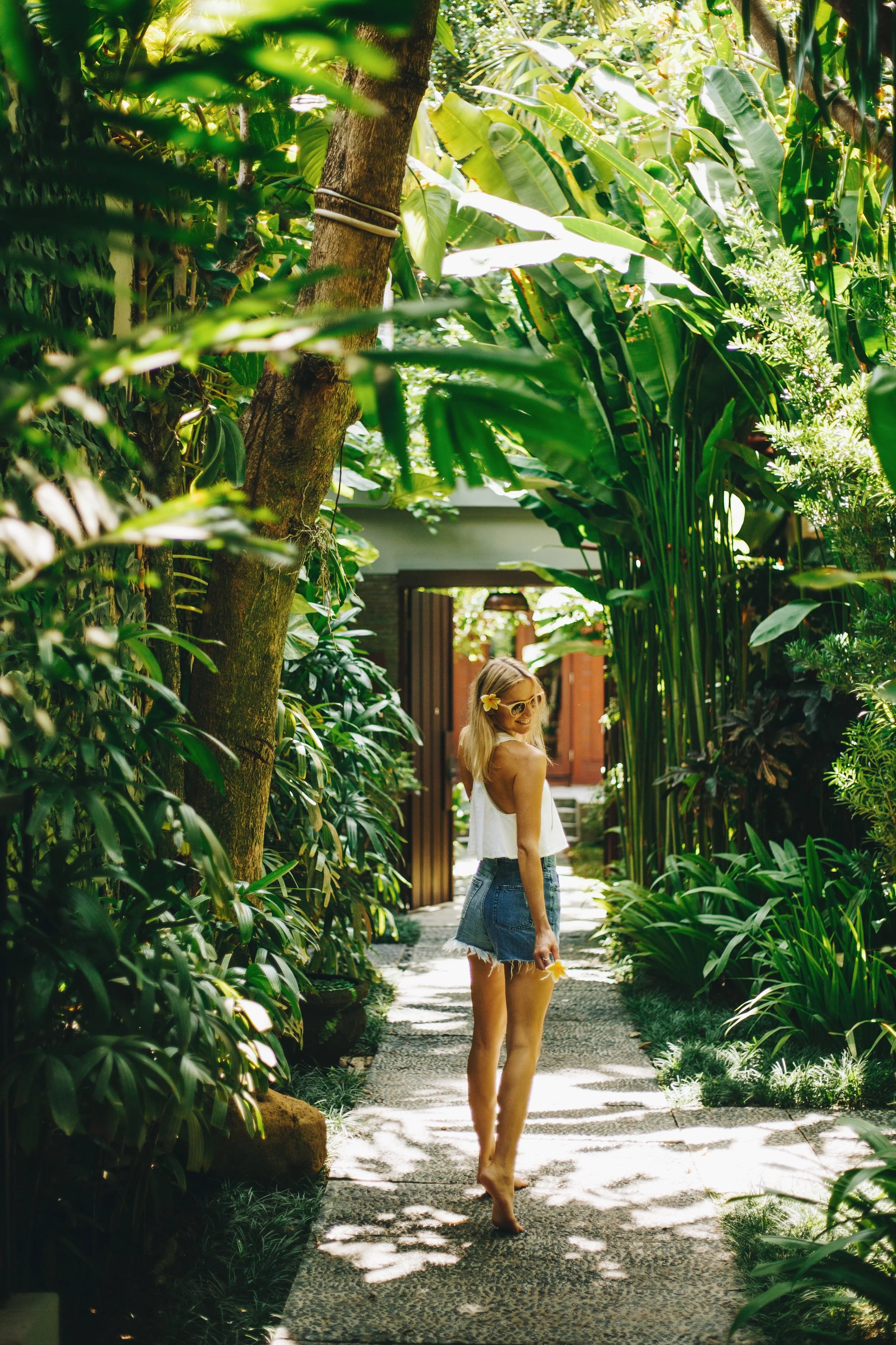 Dear Diary #1: Bali Cafes, Must-do's, Uluwatu Temple and more! 