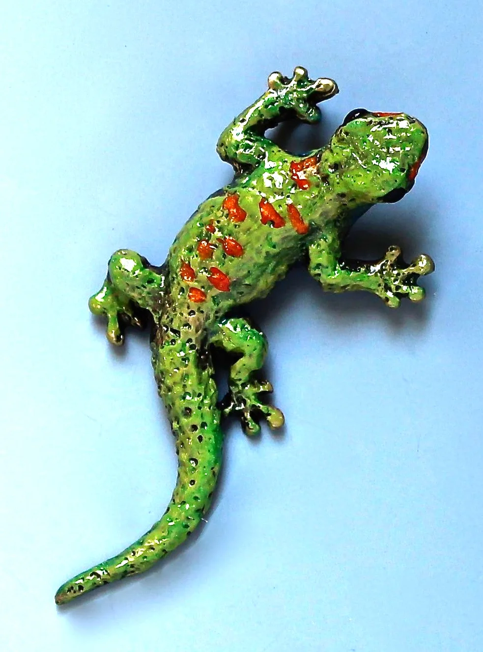 Brass menagerie Gecko pin-pendant.jpg