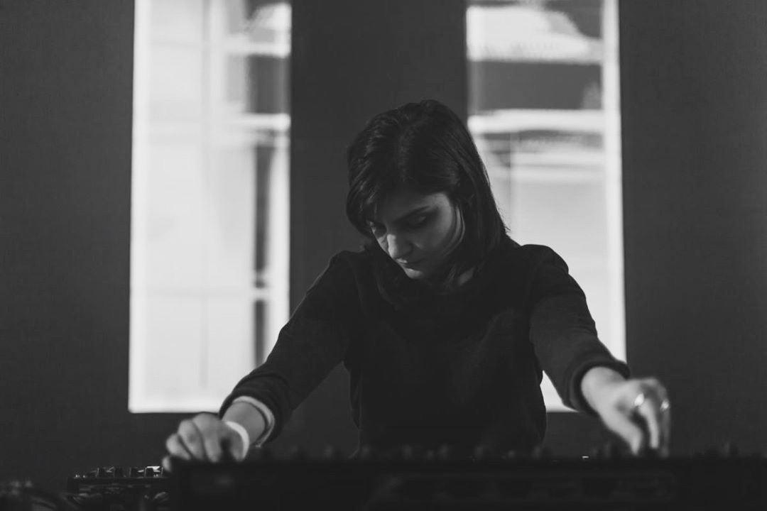 sarah_davachi_v2.jpg