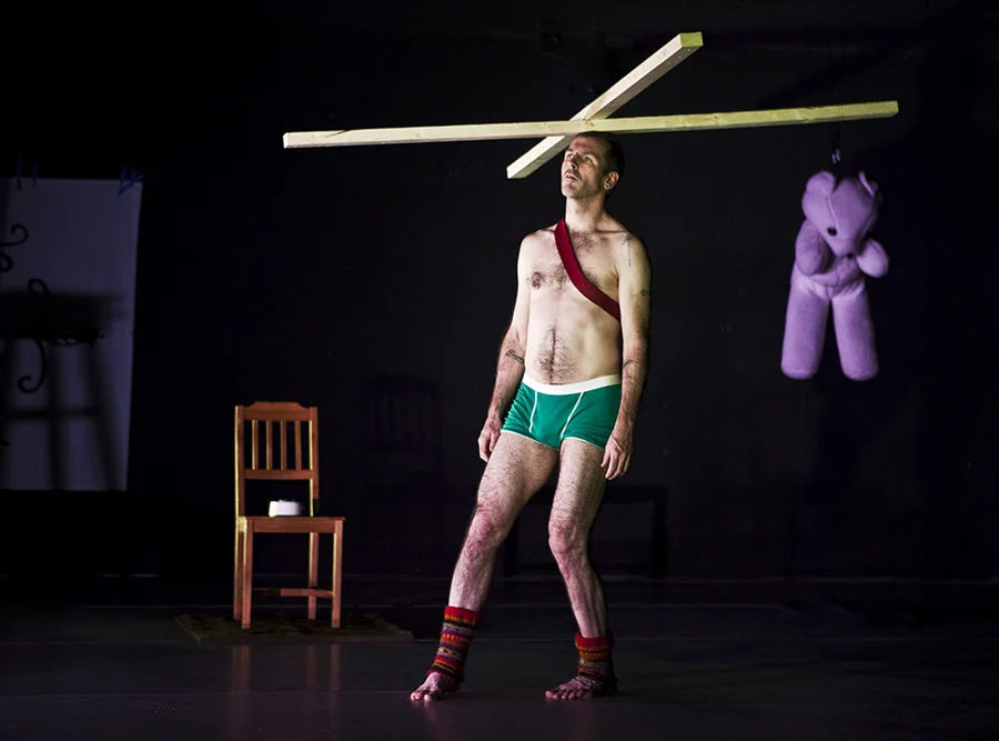 Keith Hennessy.Crotch4.by Yi-Chun Wusmall.jpg
