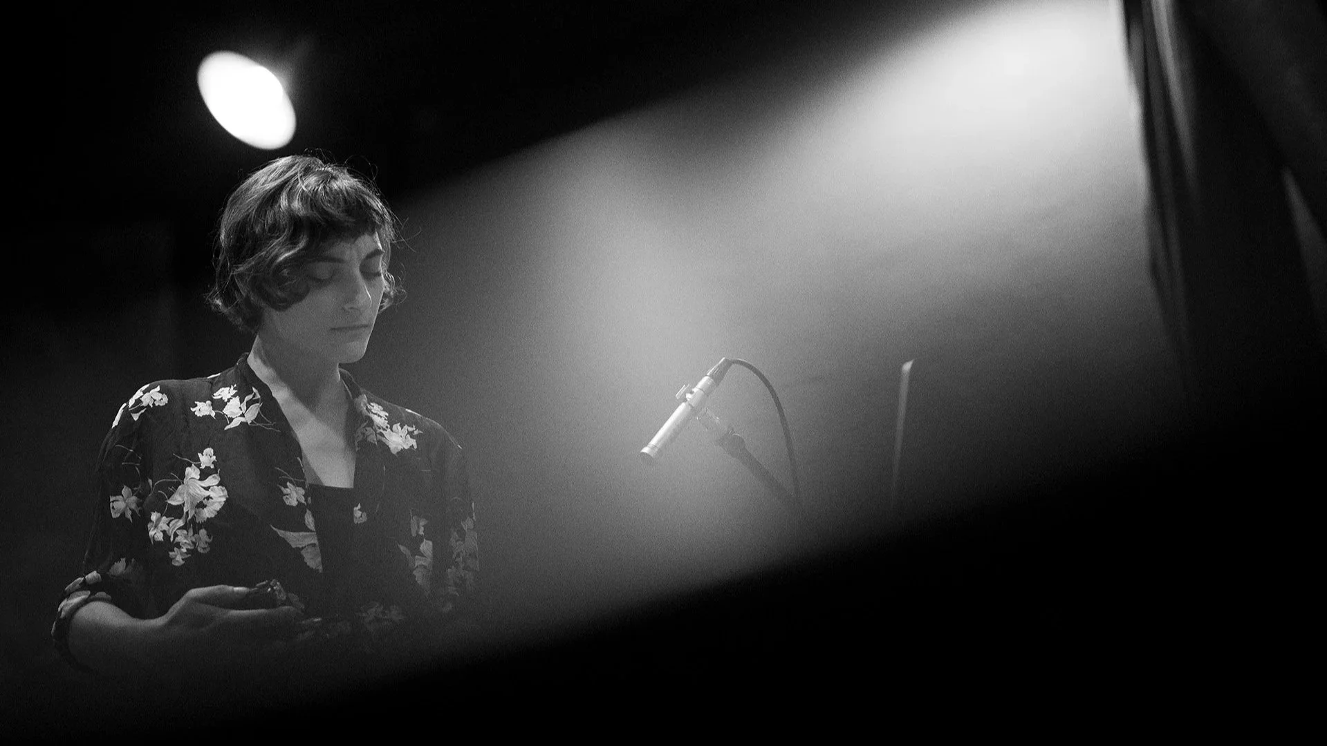 Lea Bertucci: The Days Pass Quickly Immersed in the Shadow of Eternity