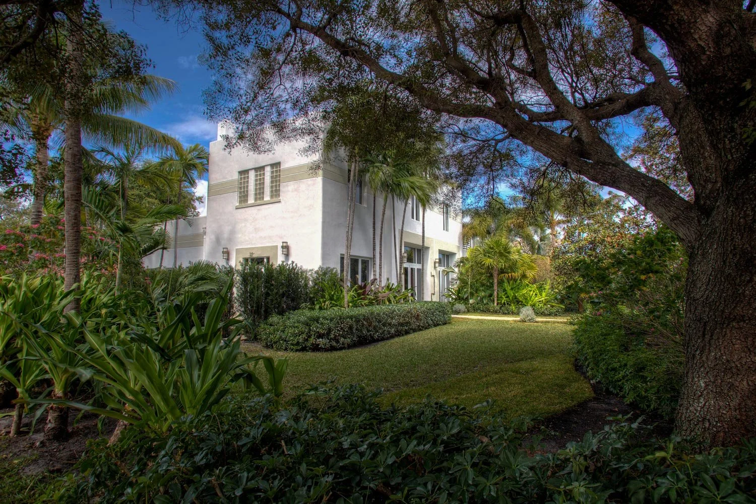 Send Red Cross Outtakes Downsize 01.JPG