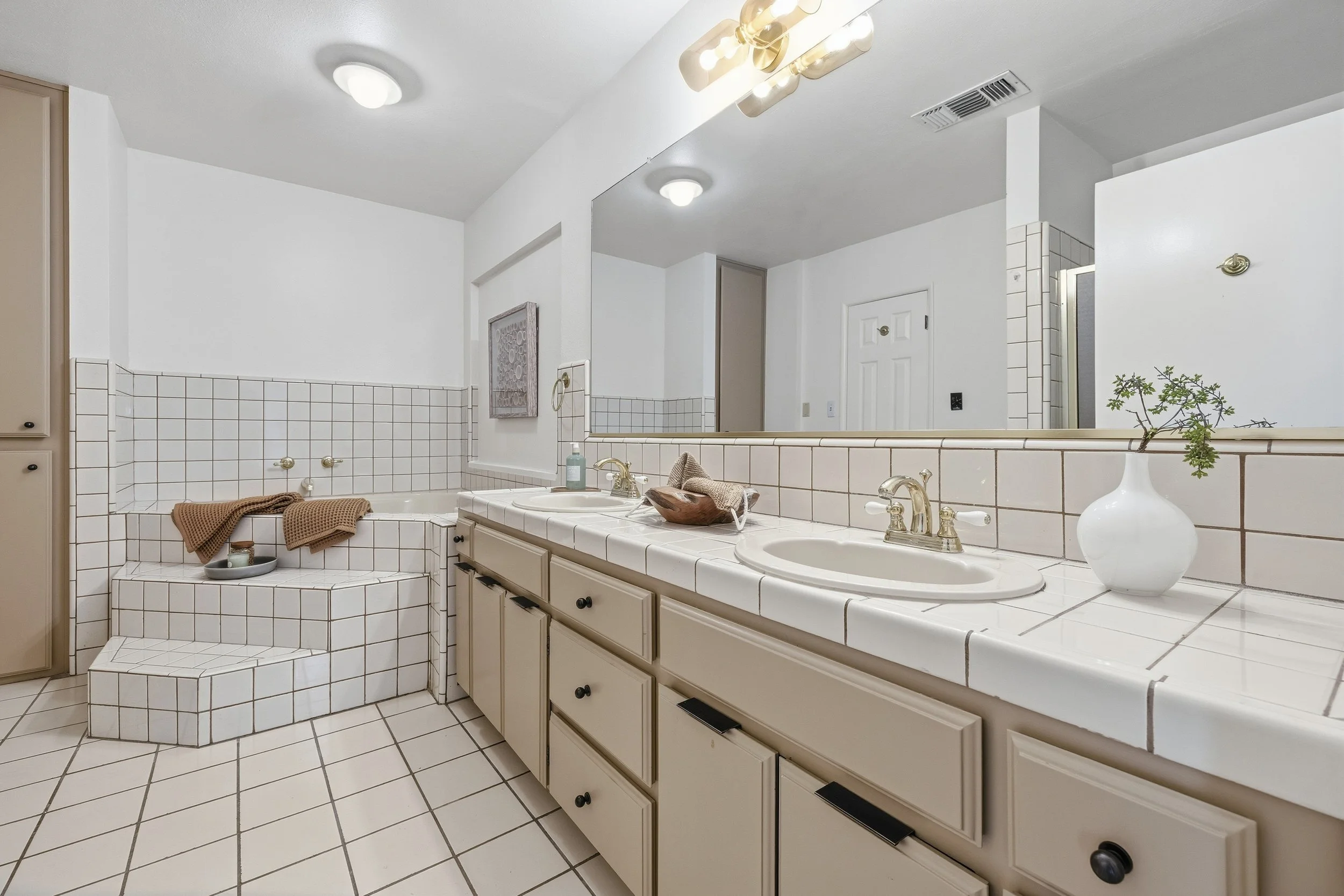 616 Groveview Ln - TheMatthewSmith-0015.jpg