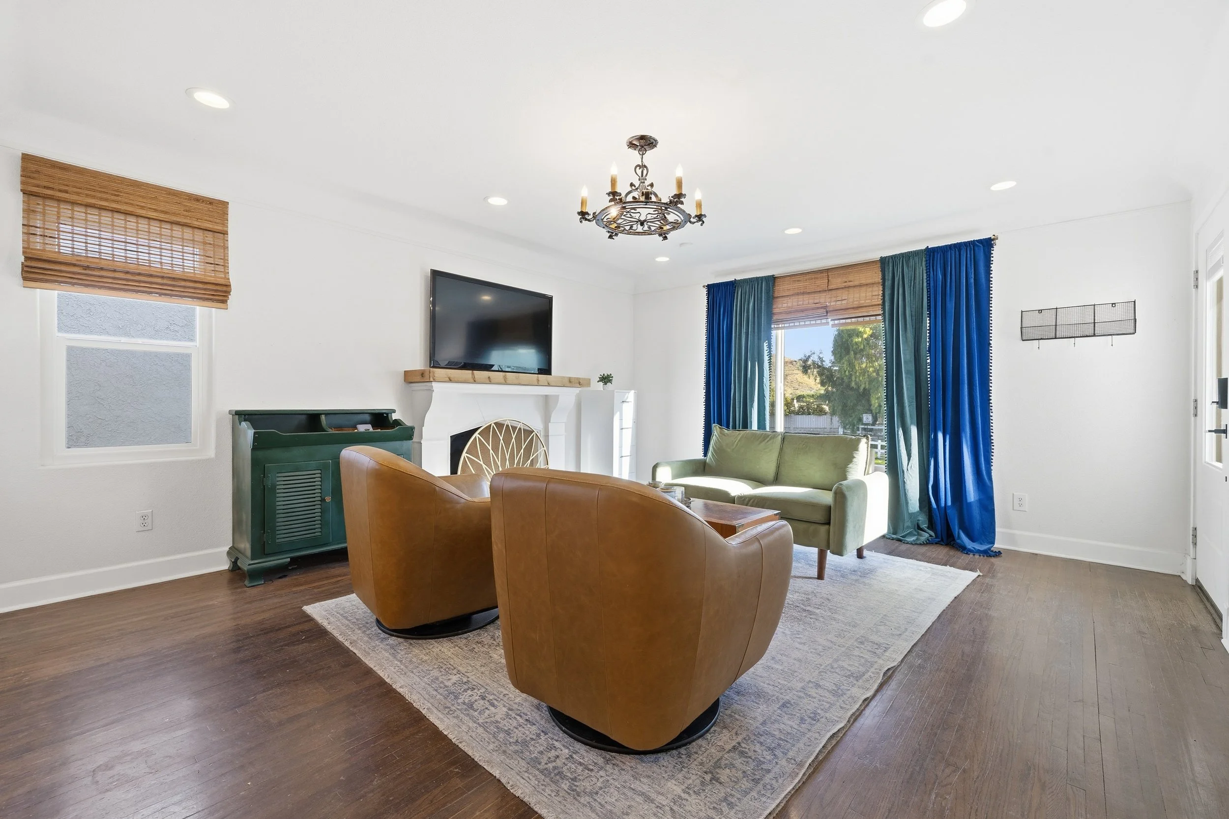 16070 Baker Canyon Rd - TheMatthewSmith-0021-16070_Baker_Canyon_Rd_Santa_Clarita_005.jpg