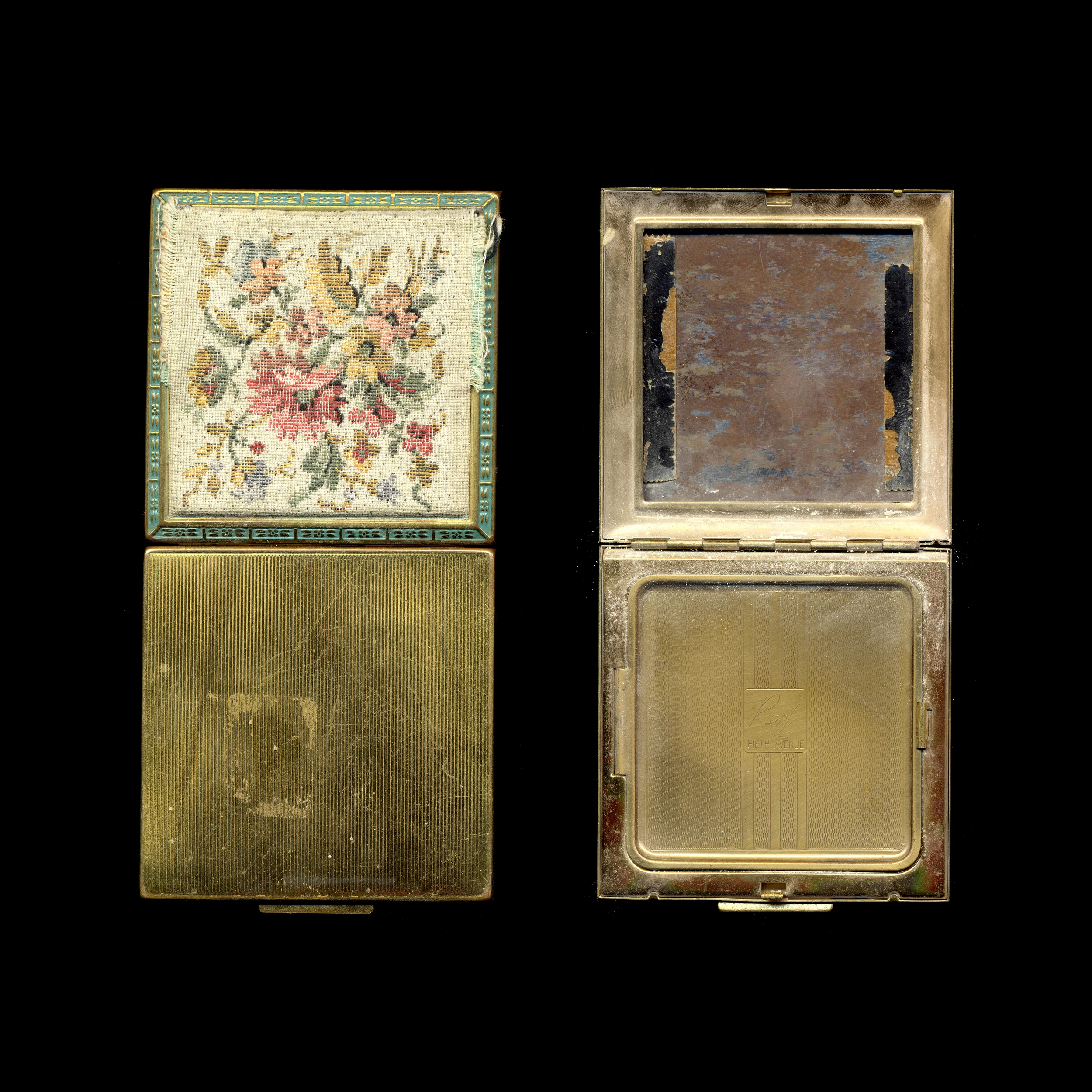  floral compact, missing mirror 