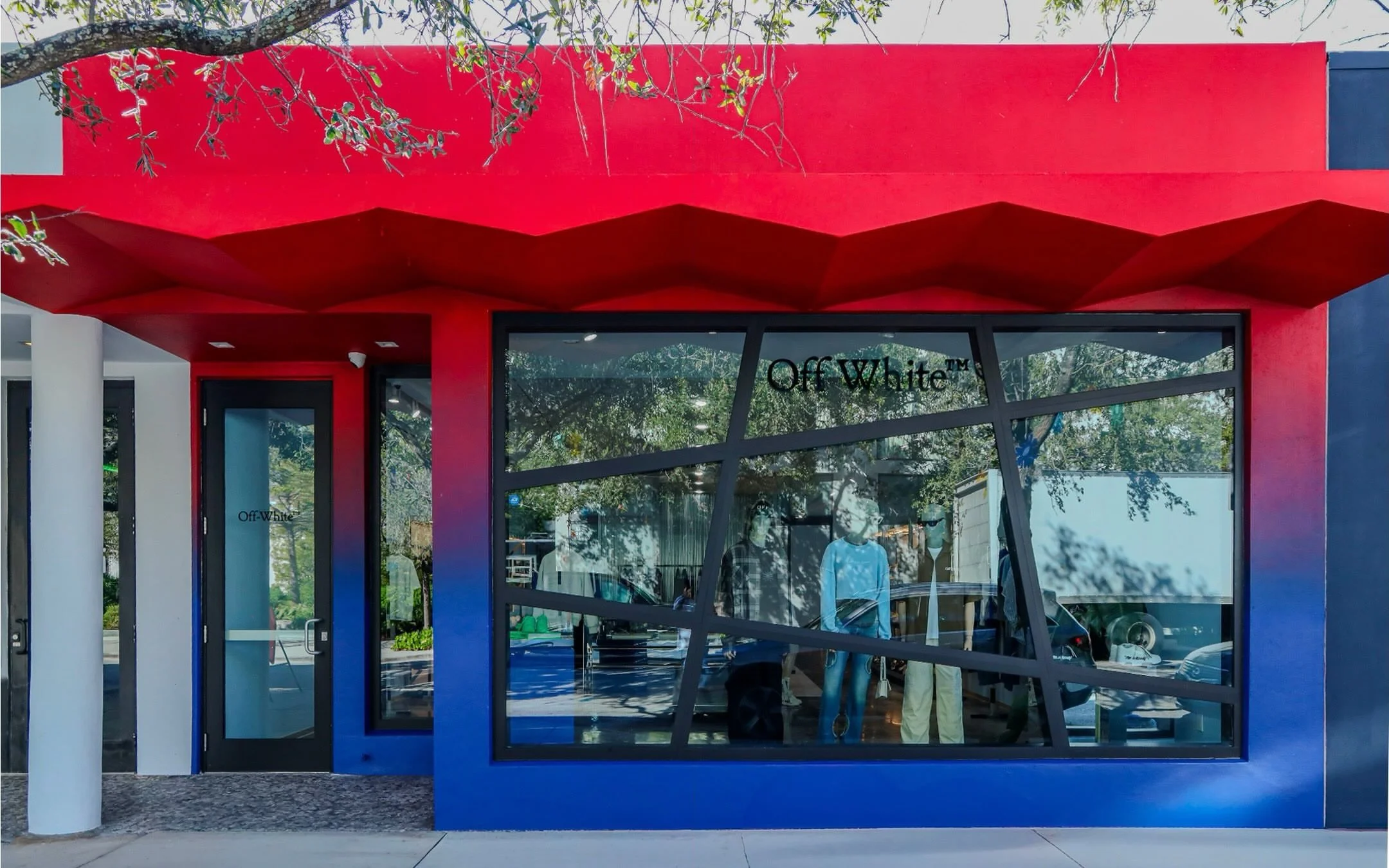 offWhite - Miami, FL