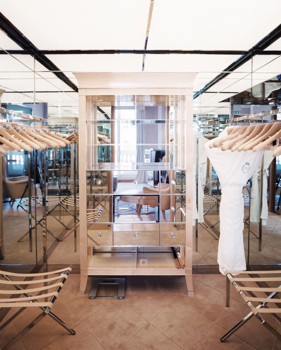 Le Royal Monceau Hotel, Lonny Magazine