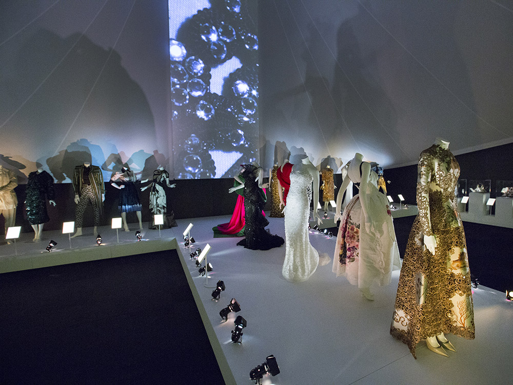 Inside the Exhibit: The Glamour of Italian Fashion — Sukio