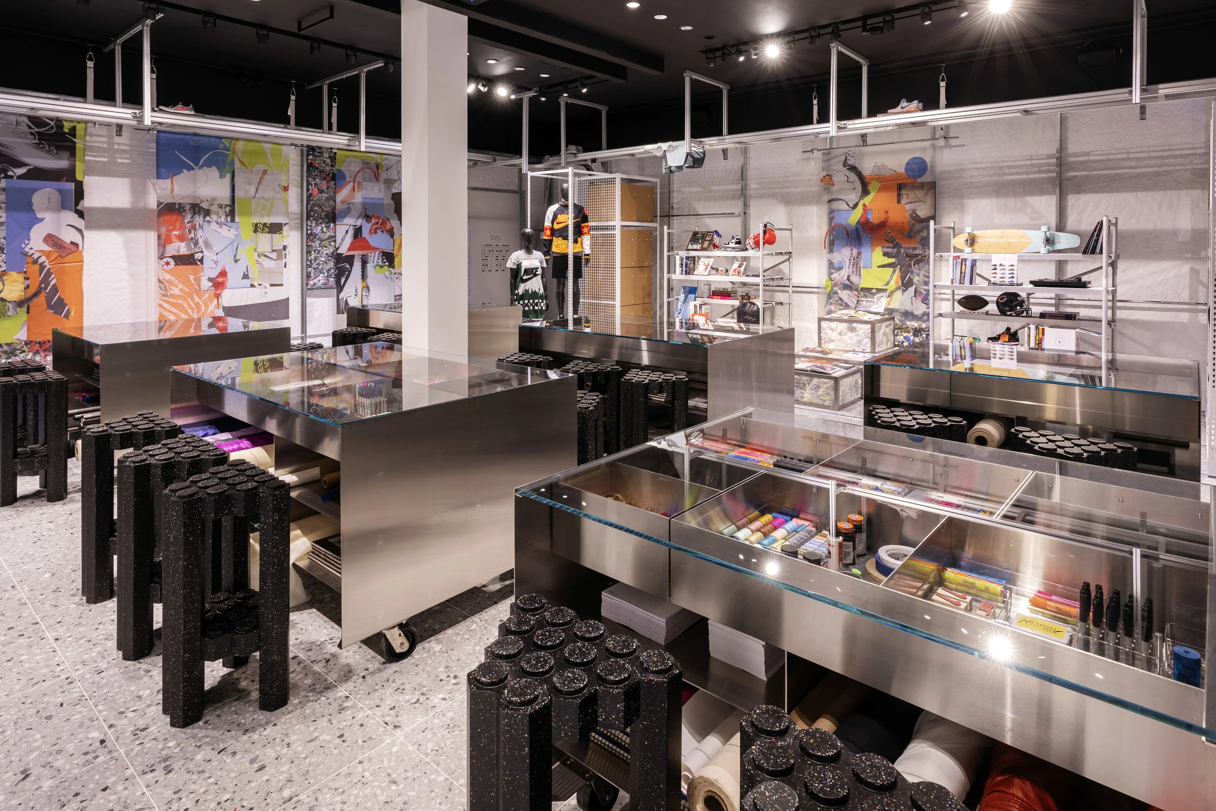 nikelab-re-creation-center-02_88095.jpg