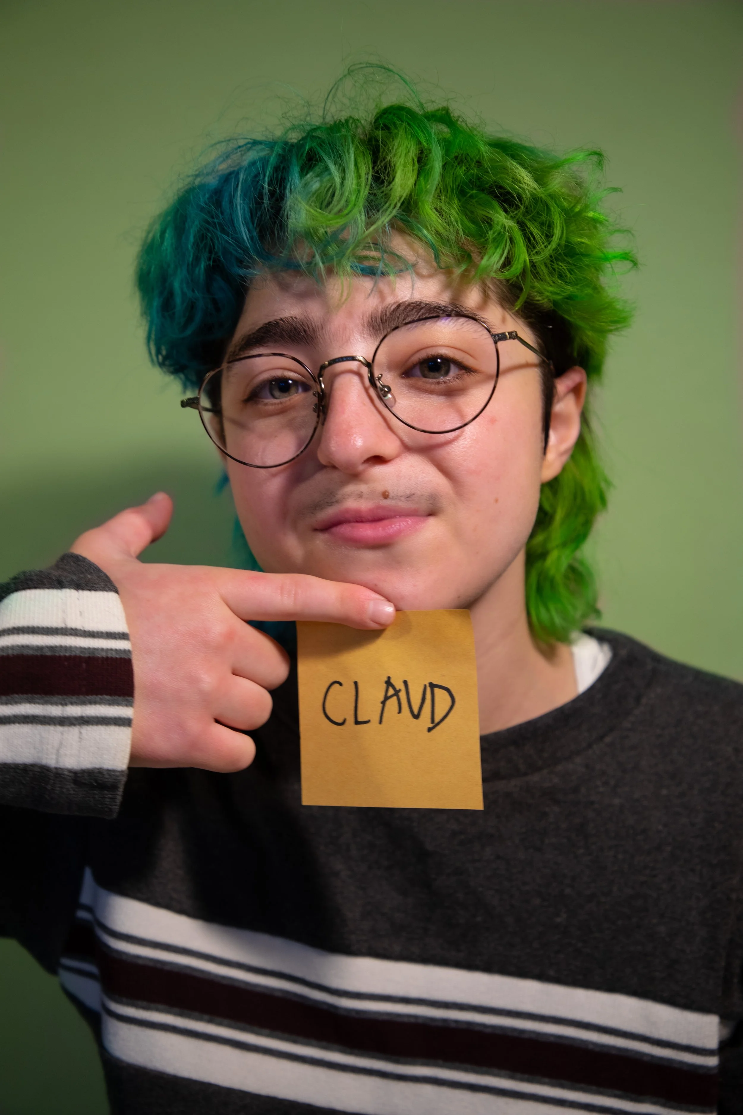 Simply Claud - First act signed to Phoebe Bridgers’ label Saddest Factory Records.