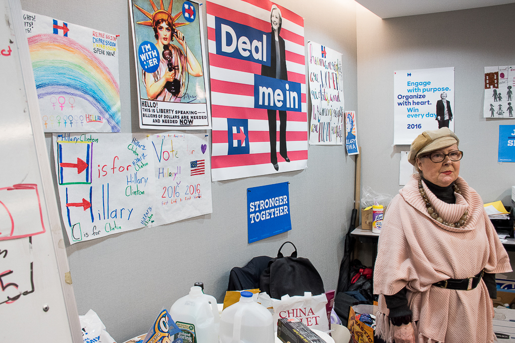 Haines_HillaryPhonebank_161103_17.jpg