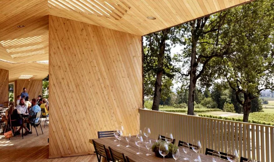  sokol blosser wine tasting rm - interior/exterior   