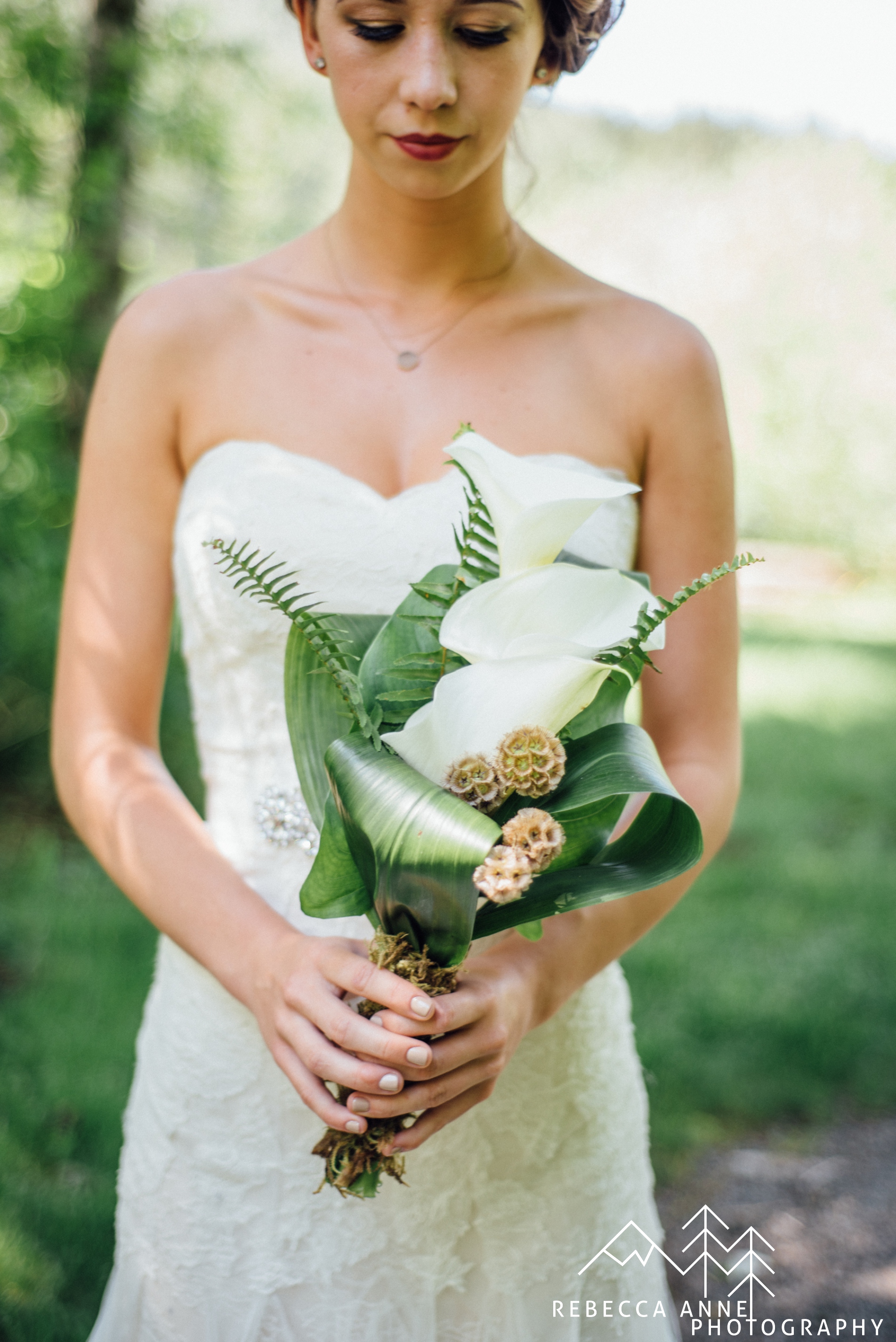 Ethereal Woodland shoot Published in Artfully Wed . Published in Desiree Hartsock Blogged by Rebecca Ann e
