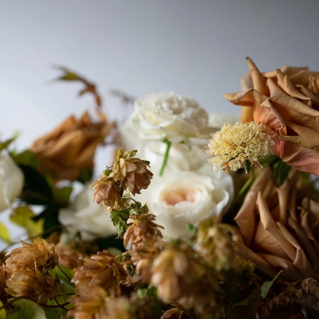 Gratitude is a daily practice. Thanksgiving is a time to say it out loud if you don't already. Thank you! I am so grateful to have amazing friends, family, clients, and a life filled with flowers. 

#happythanksgiving #itsgivingthanks #grateful #flor