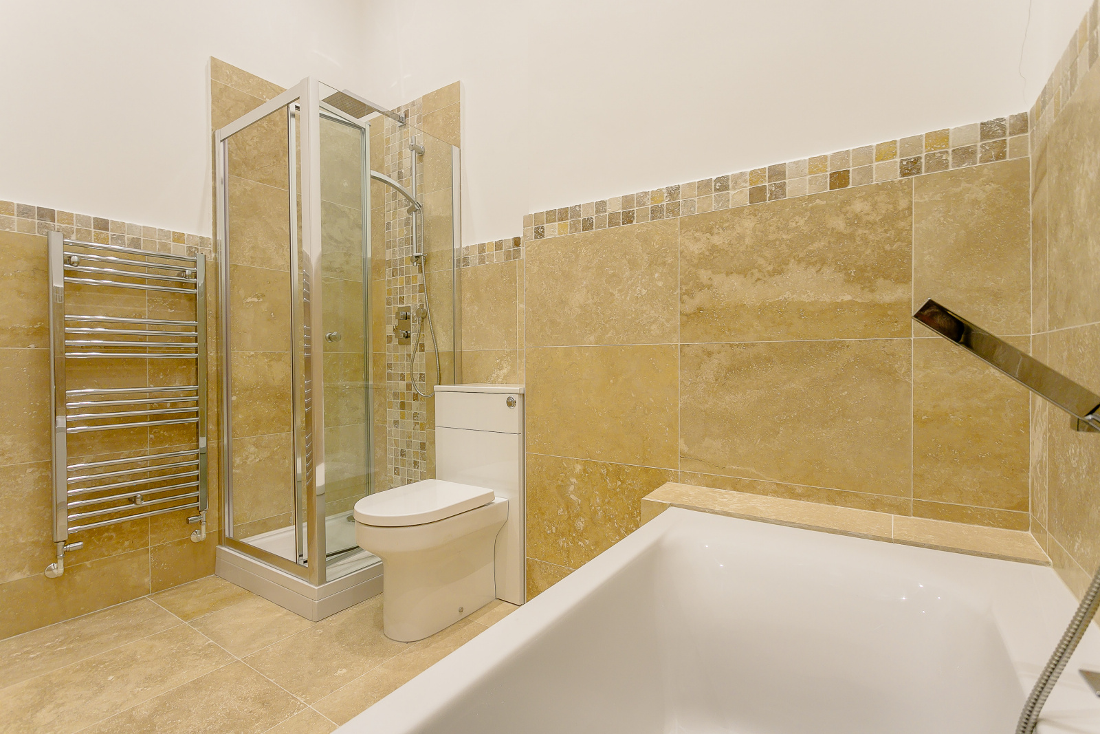 8377072-interior22-800.jpg